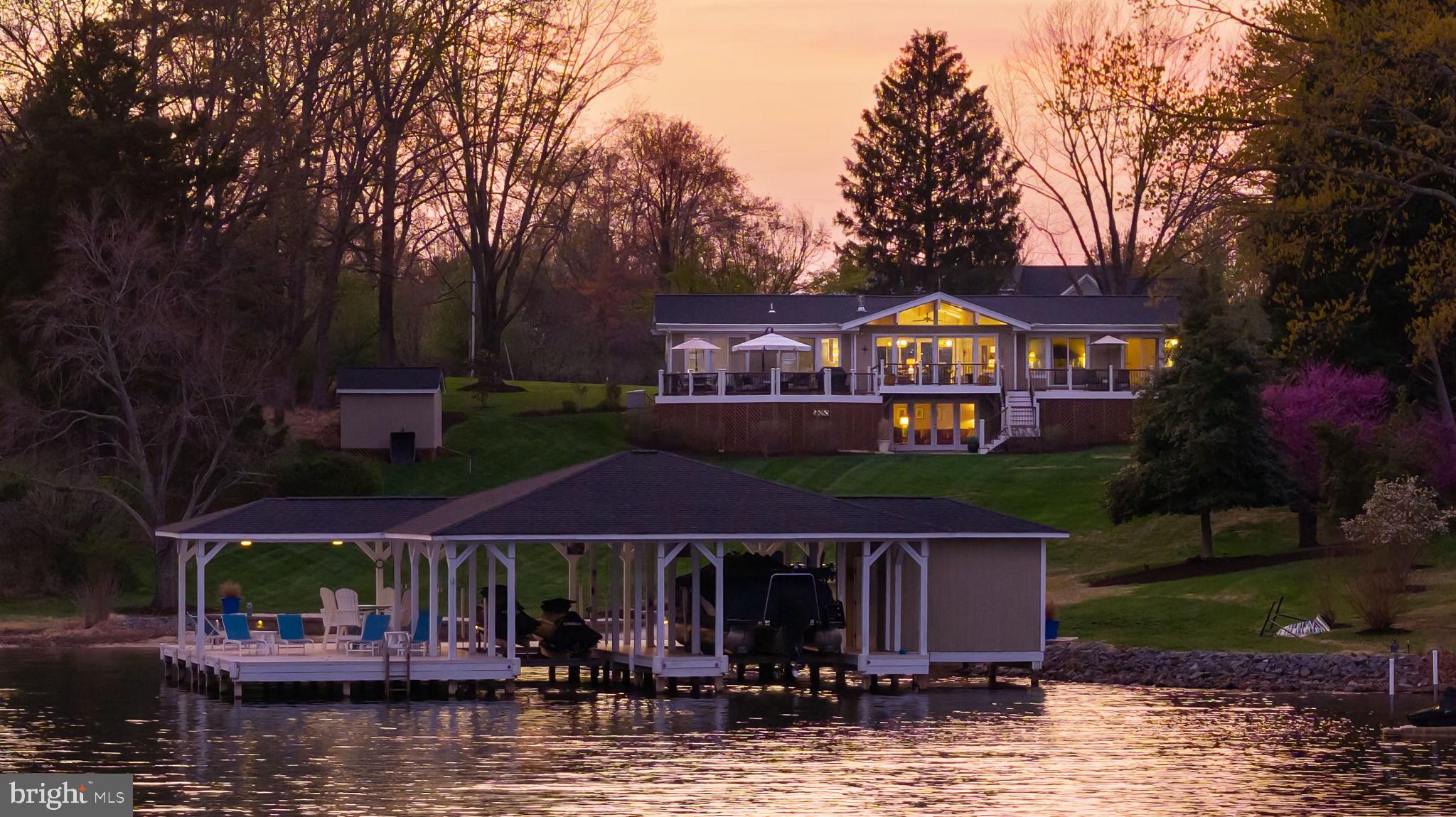BEAR CASTLE - Residential