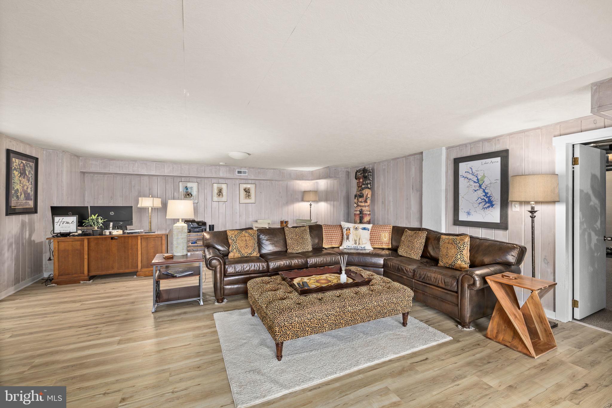 BEAR CASTLE - Residential