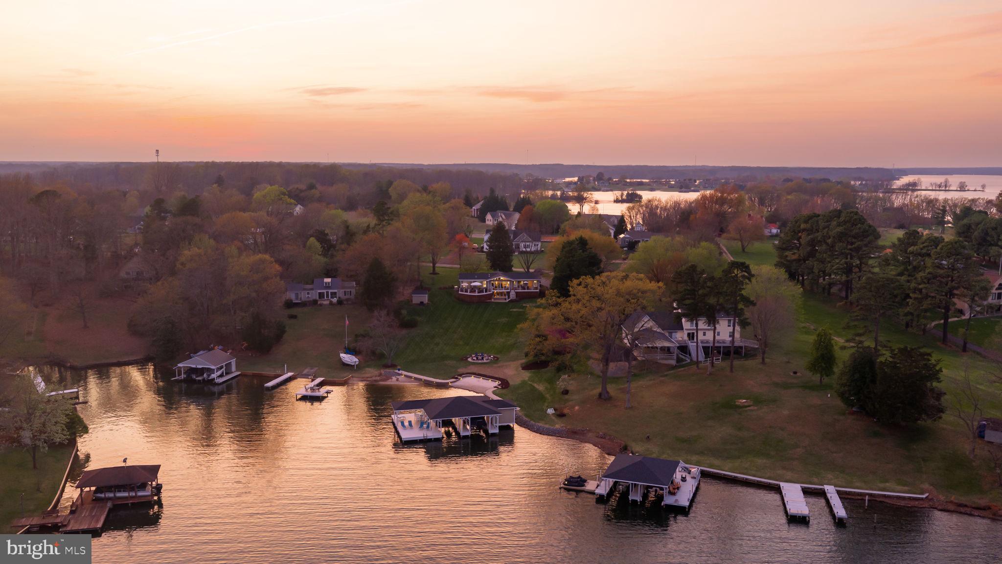BEAR CASTLE - Residential