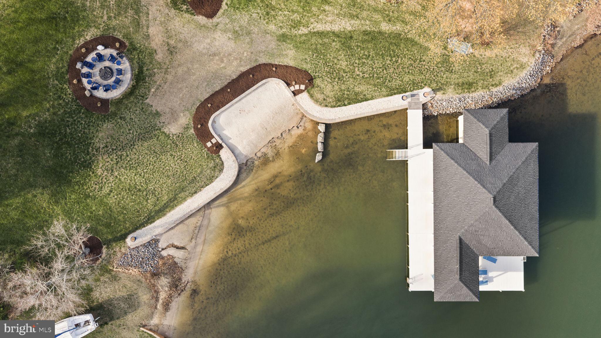 BEAR CASTLE - Residential