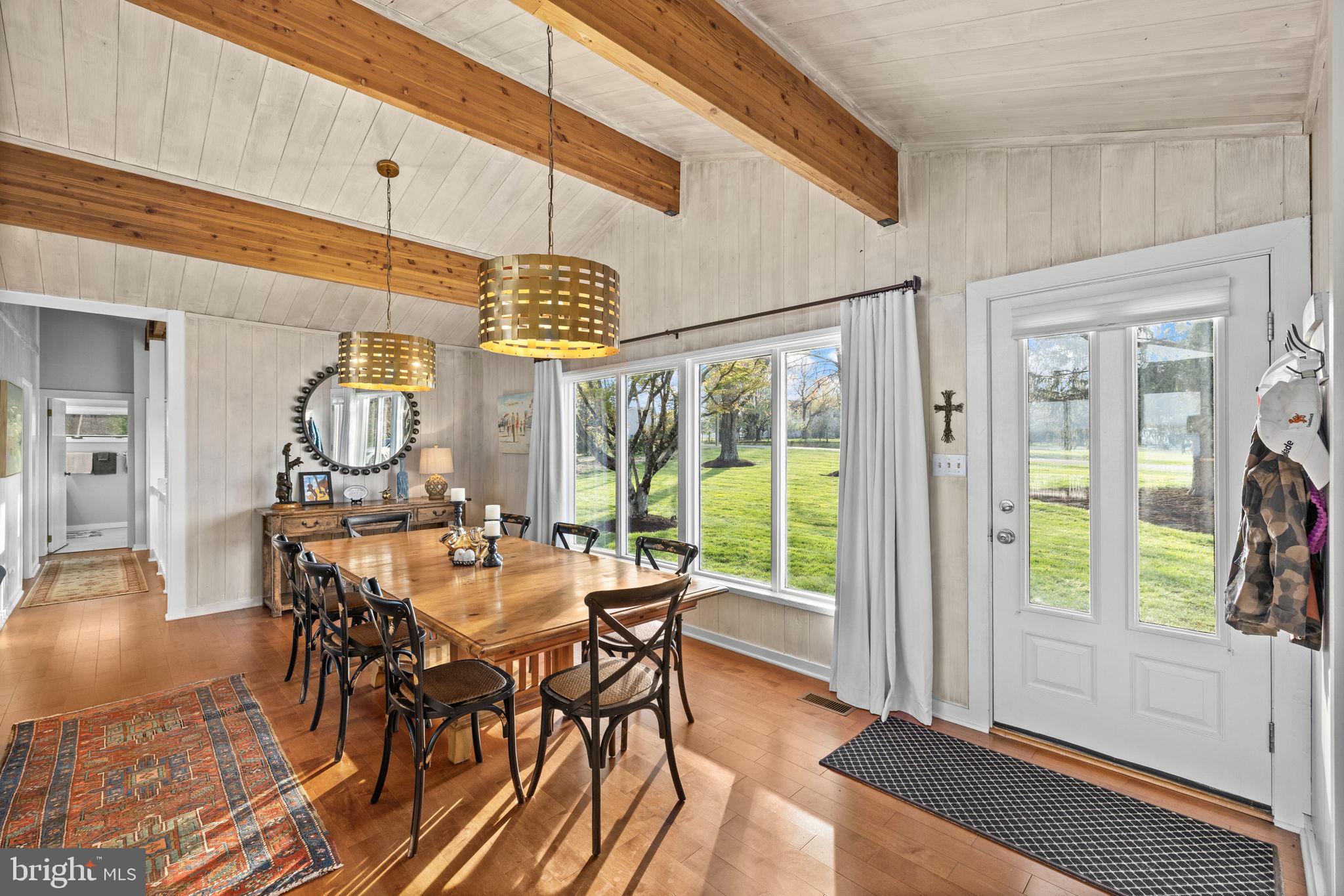 BEAR CASTLE - Residential