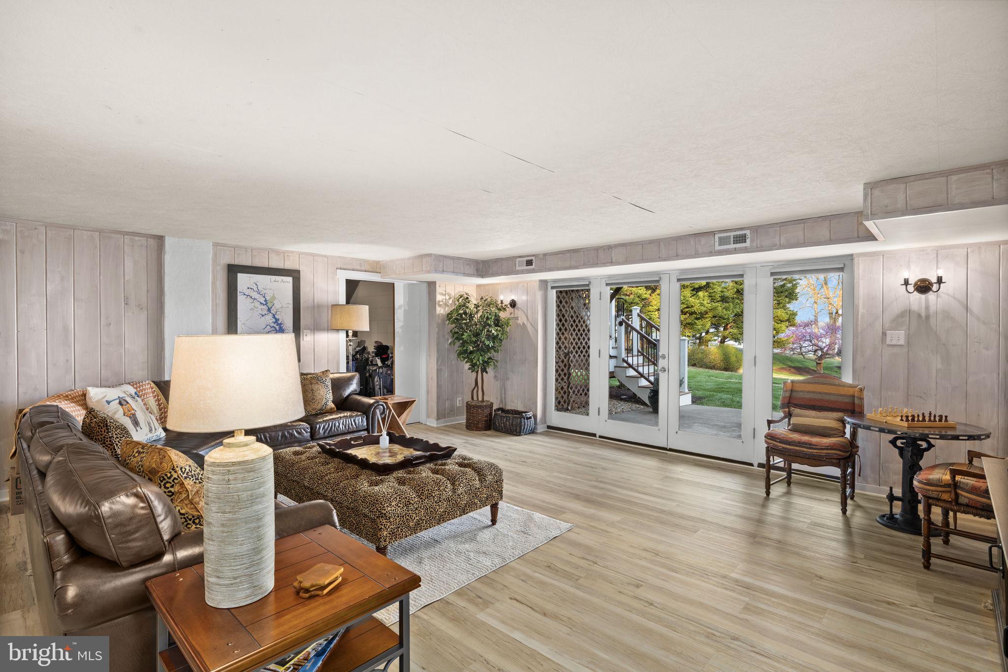 BEAR CASTLE - Residential