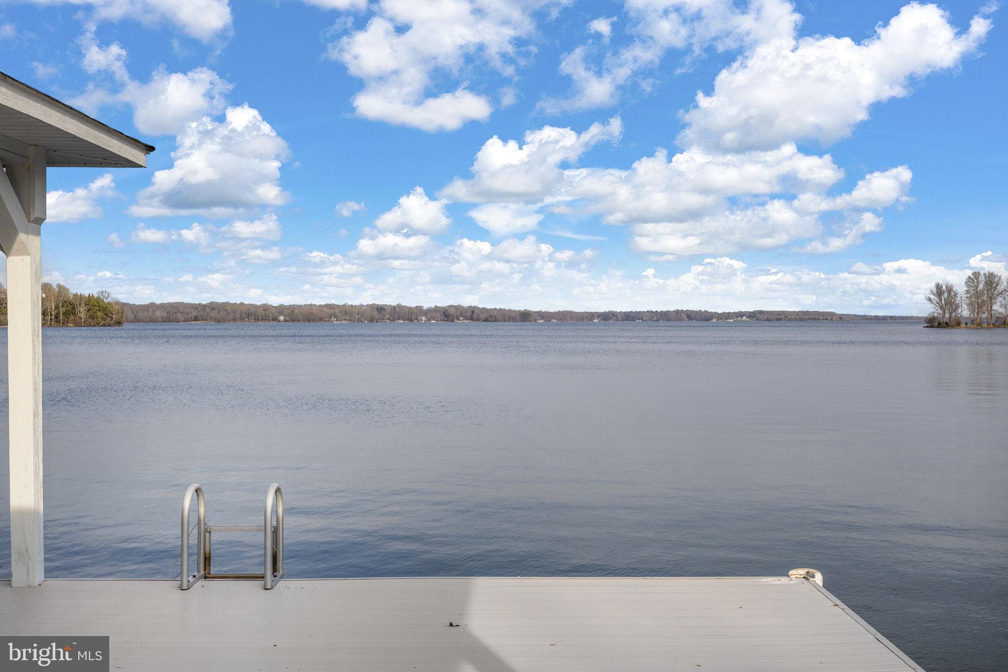 BEAR CASTLE - Residential