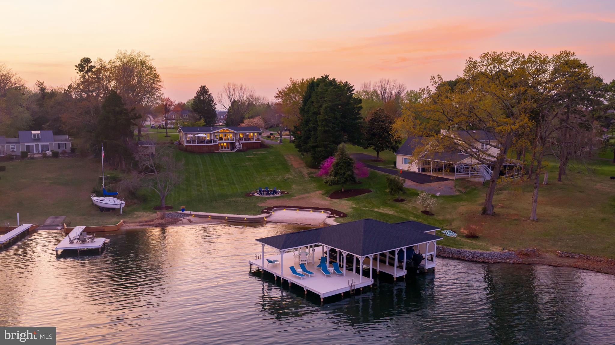 BEAR CASTLE - Residential