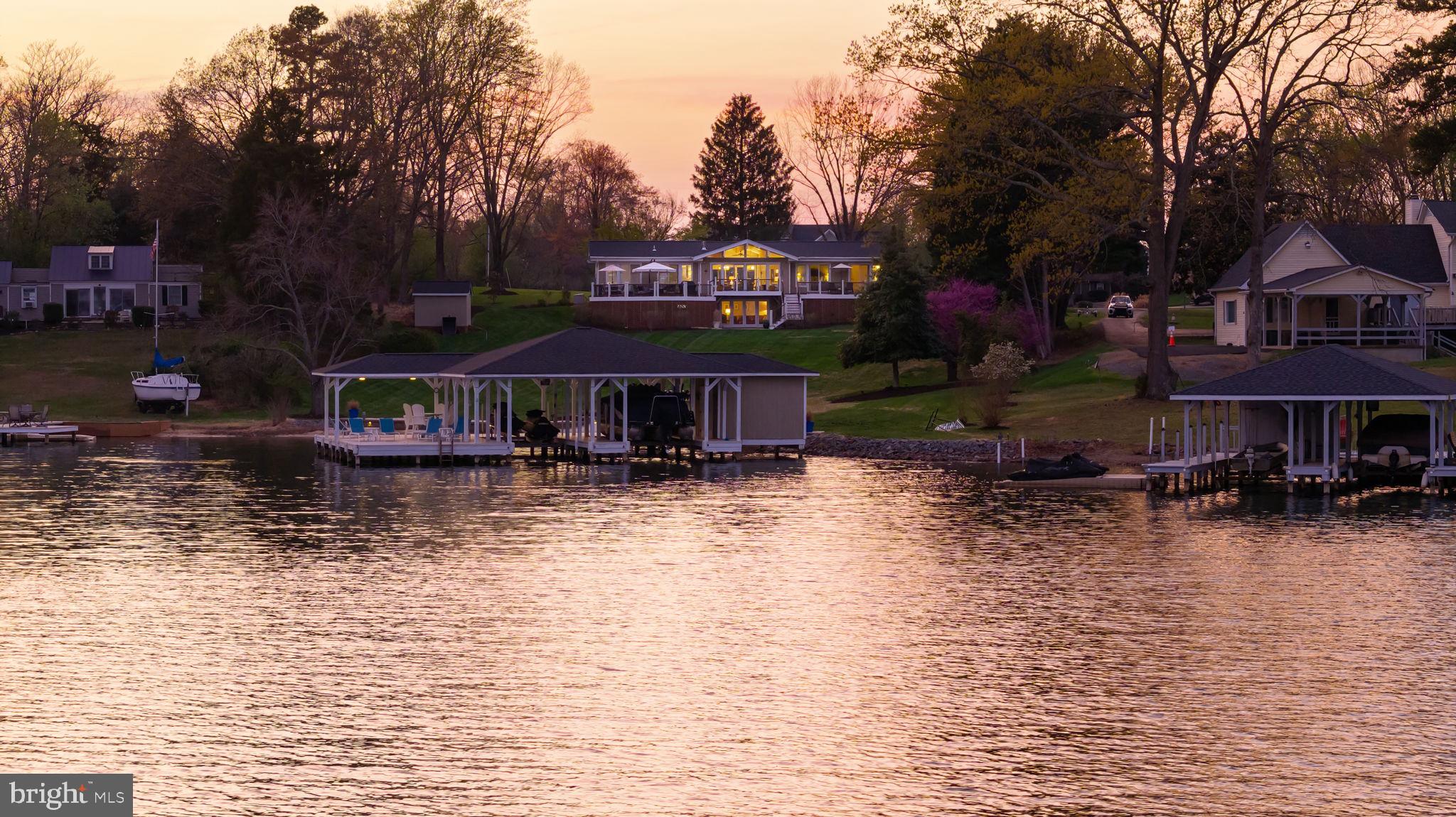 BEAR CASTLE - Residential