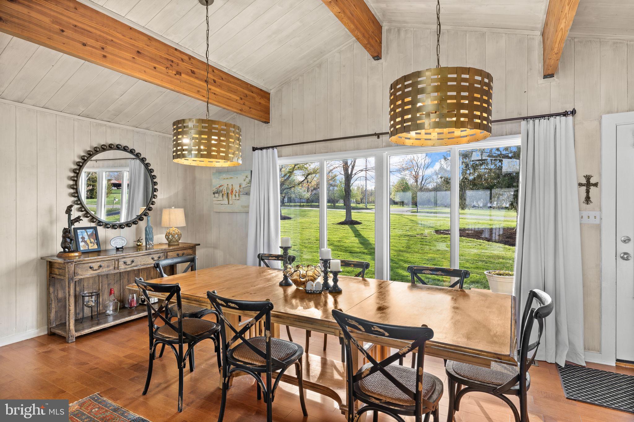 BEAR CASTLE - Residential