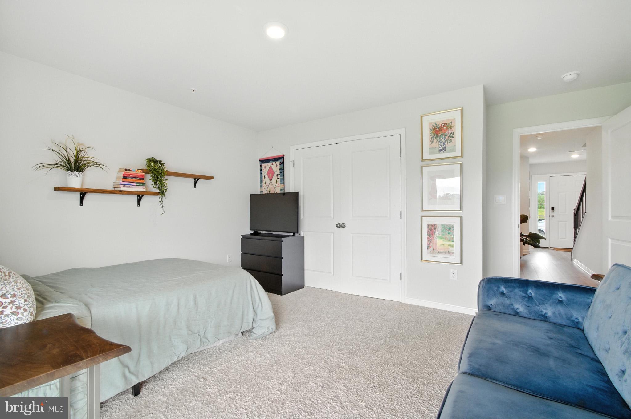 VILLAGES OF WHITE MARSH - Residential Lease