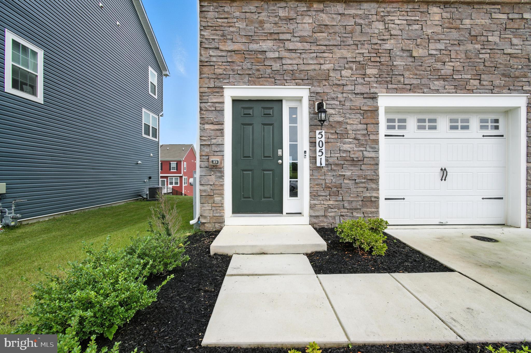 VILLAGES OF WHITE MARSH - Residential Lease