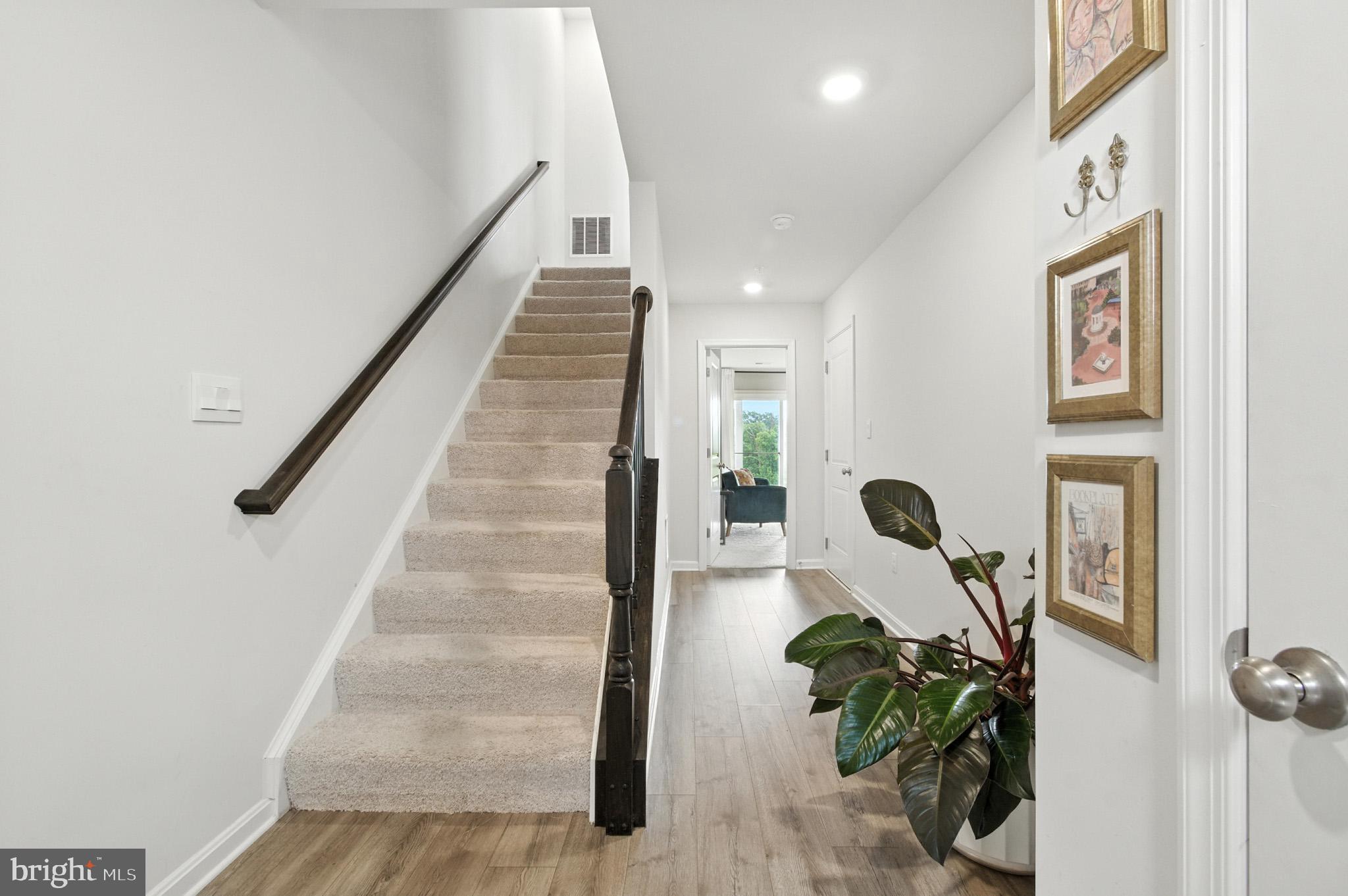 VILLAGES OF WHITE MARSH - Residential Lease