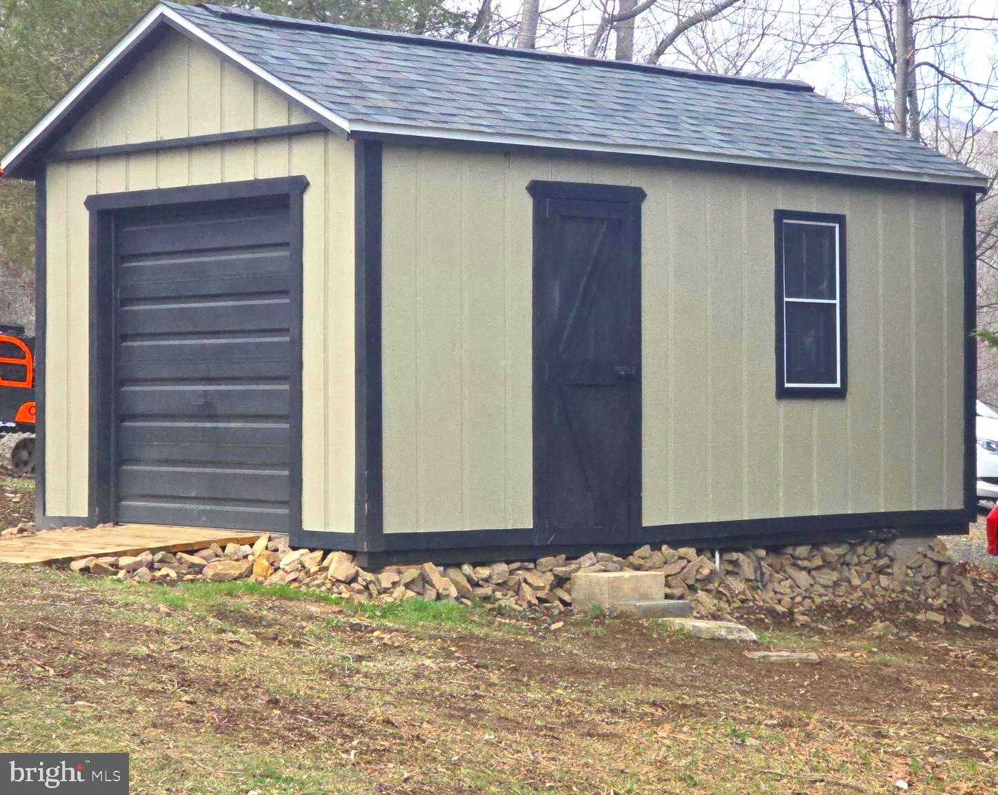 SHAWNEELAND - Residential