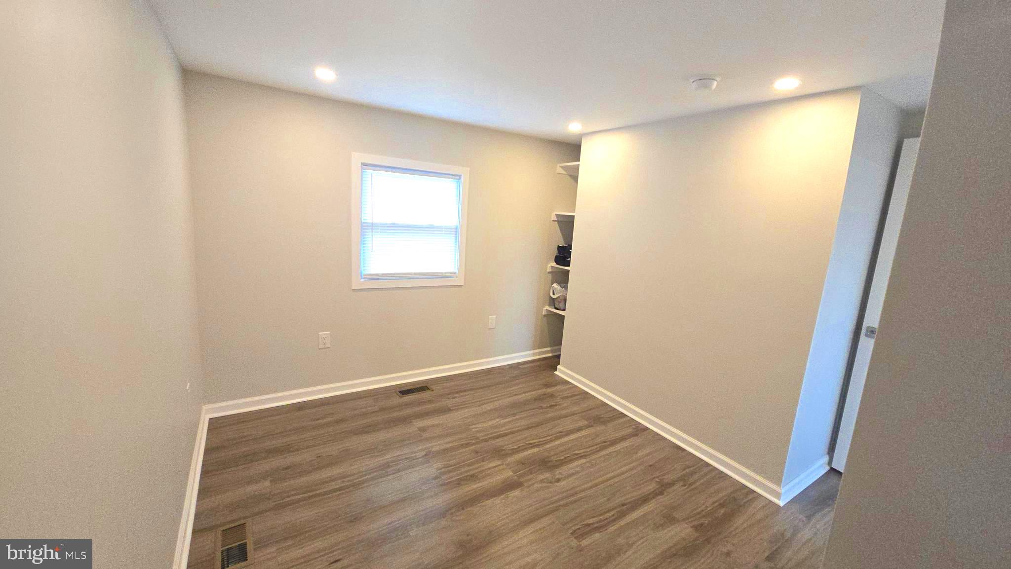 SHAWNEELAND - Residential