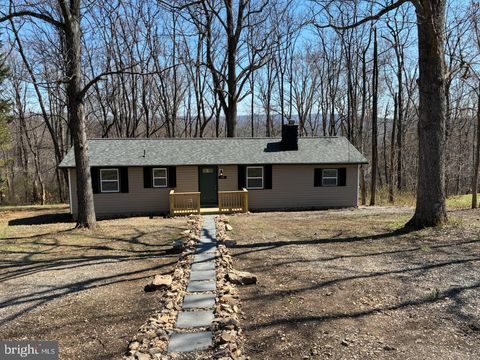 Homes For Sale - 105 Buckskin Trail<br/> WINCHESTER, VA 22602