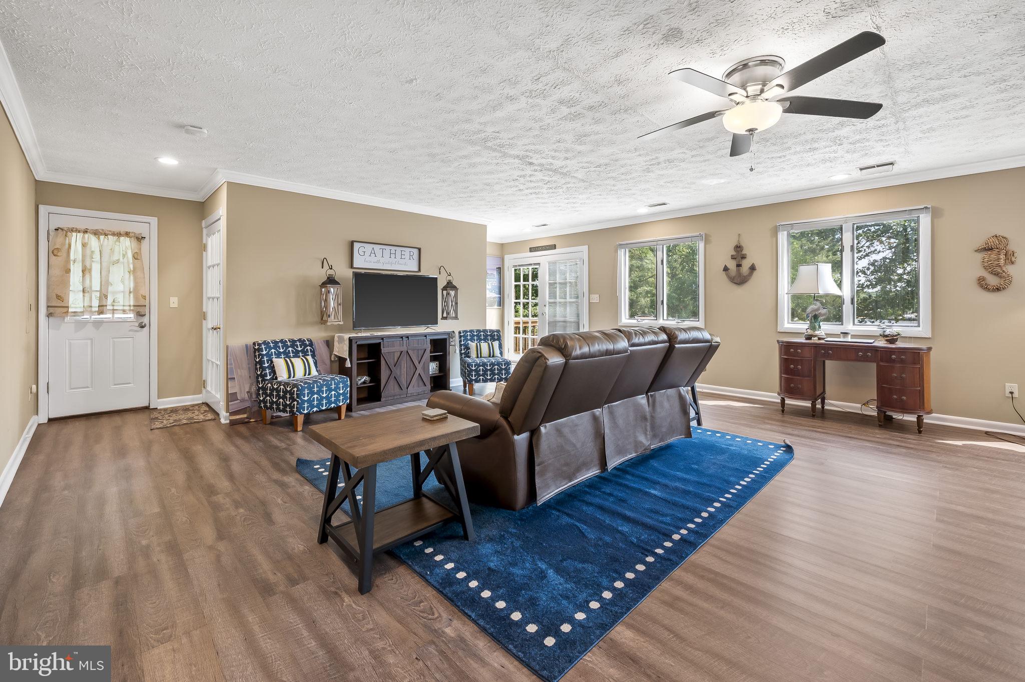 HICKORY POINT - Residential