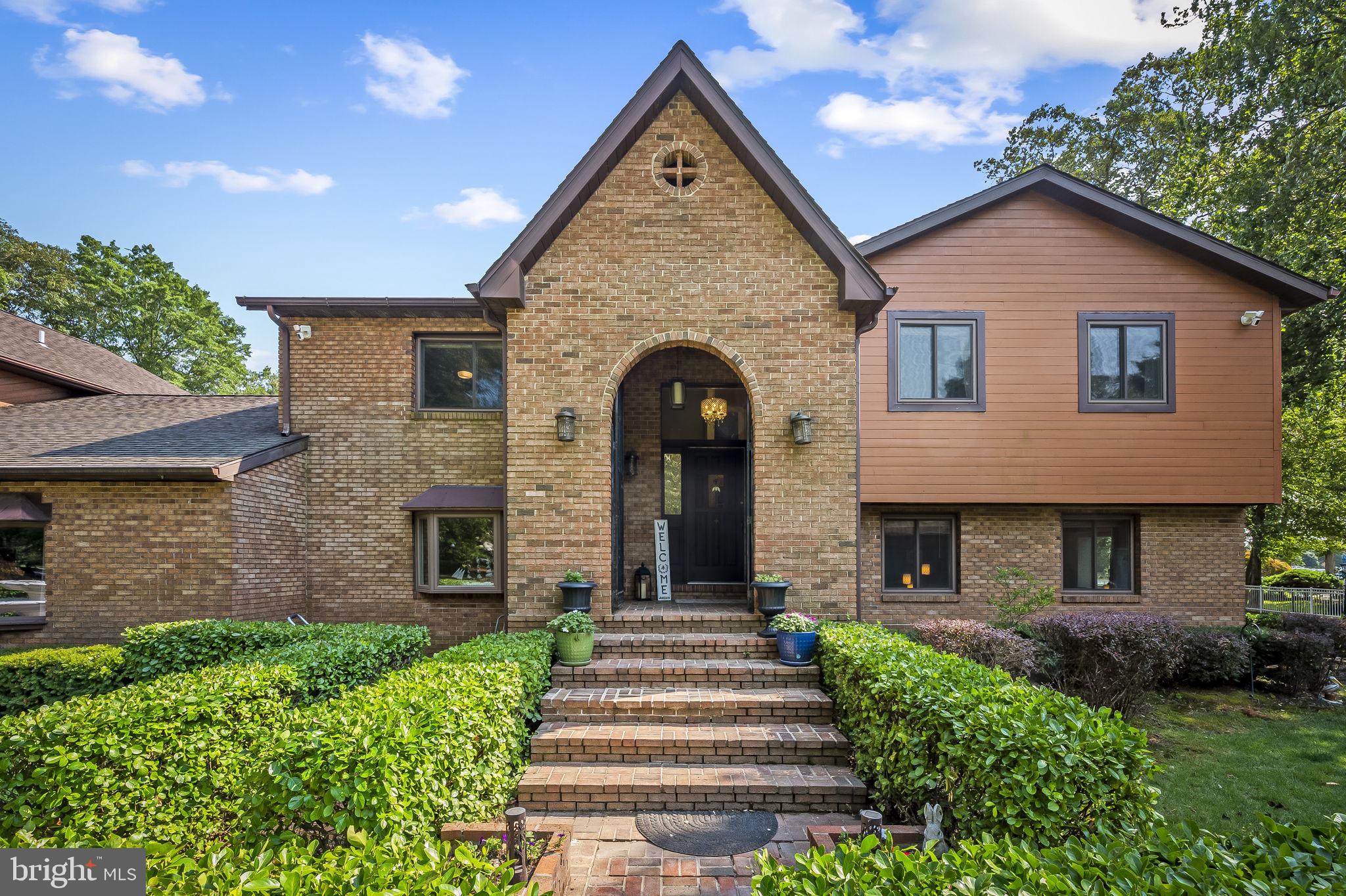 HICKORY POINT - Residential