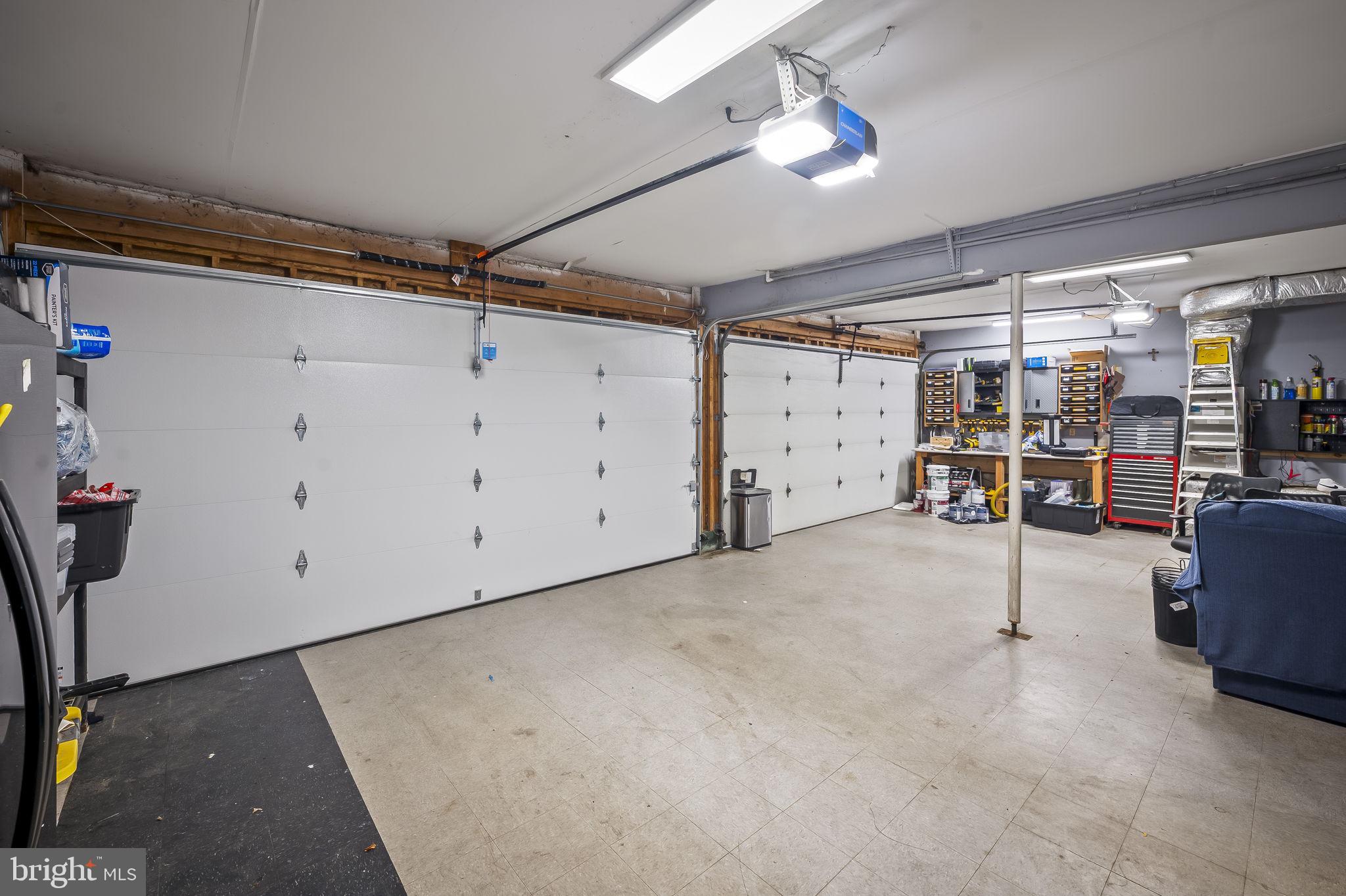 HICKORY POINT - Residential