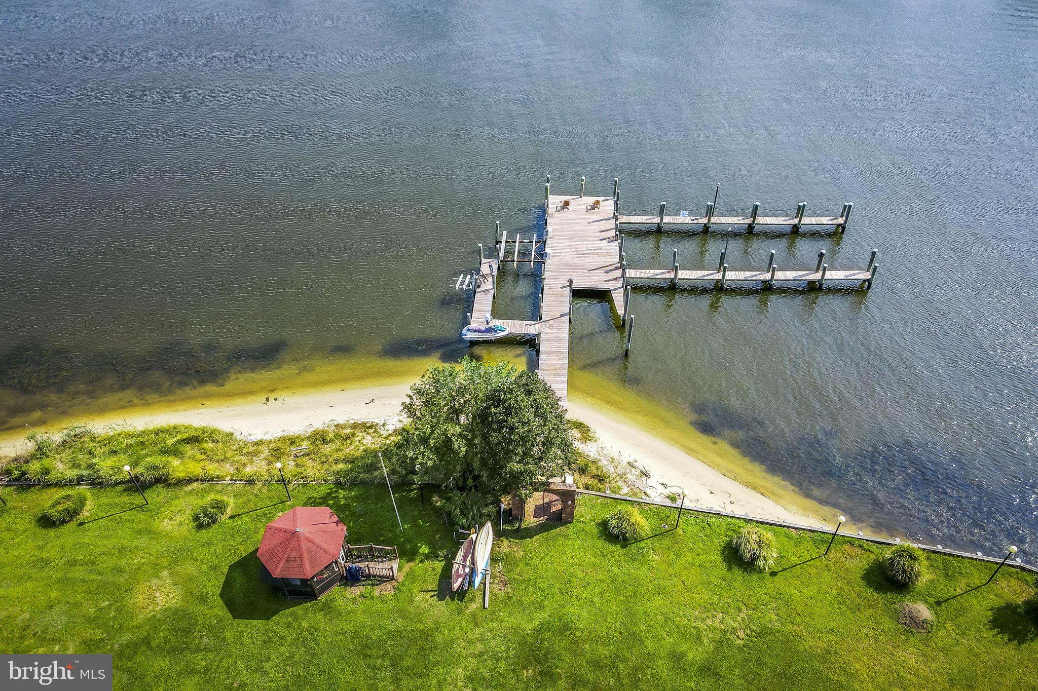 HICKORY POINT - Residential