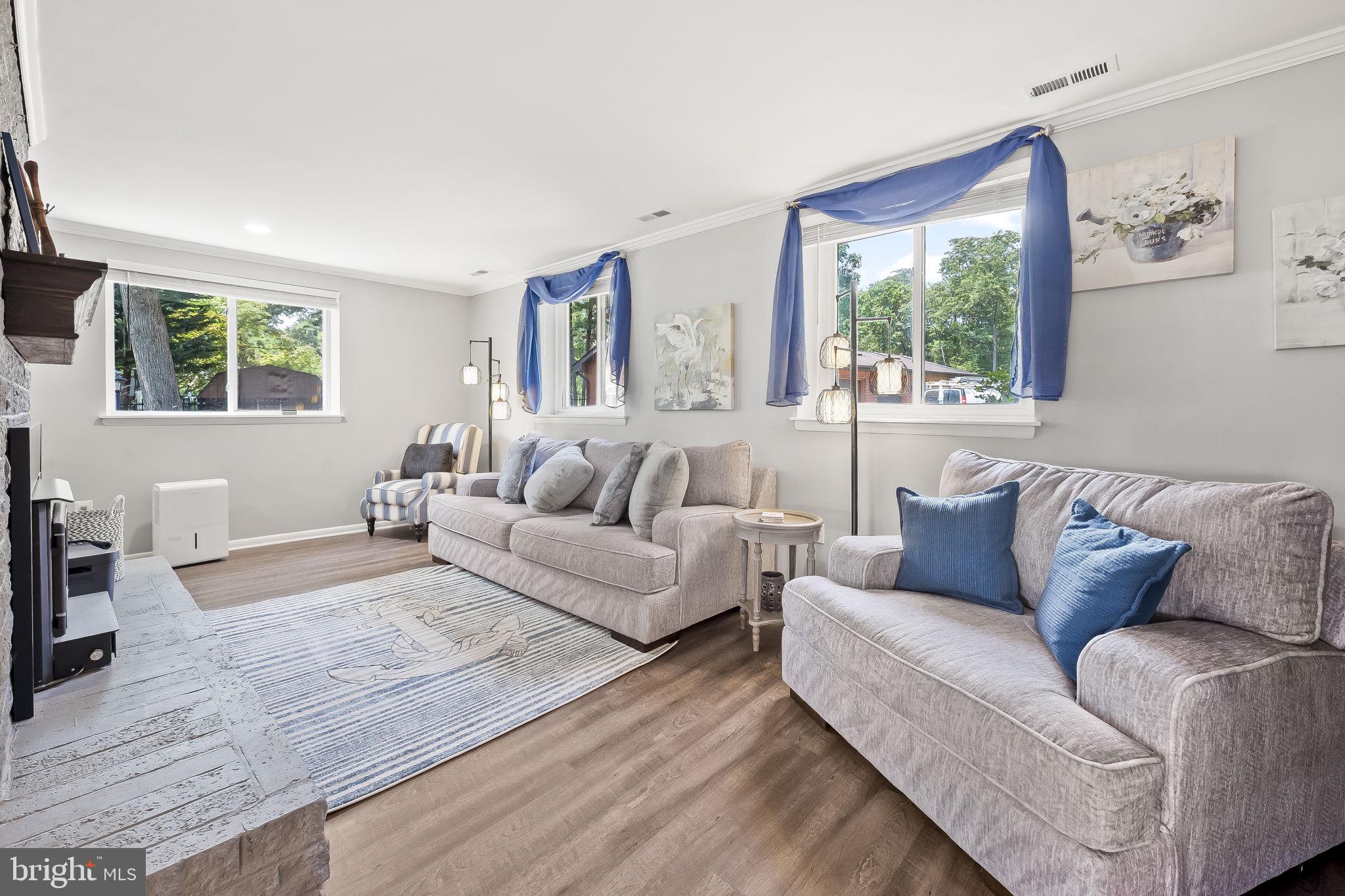 HICKORY POINT - Residential