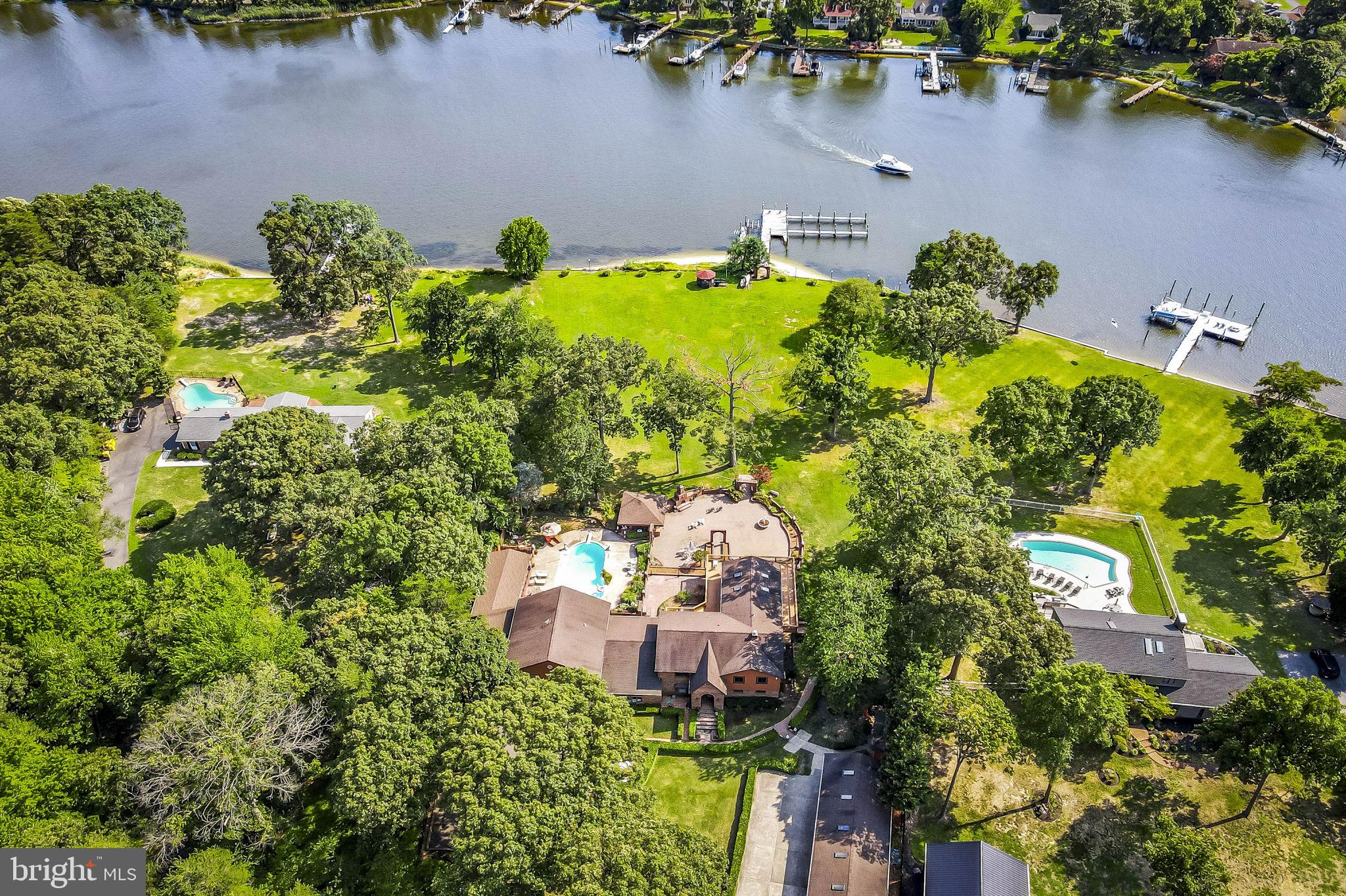 HICKORY POINT - Residential