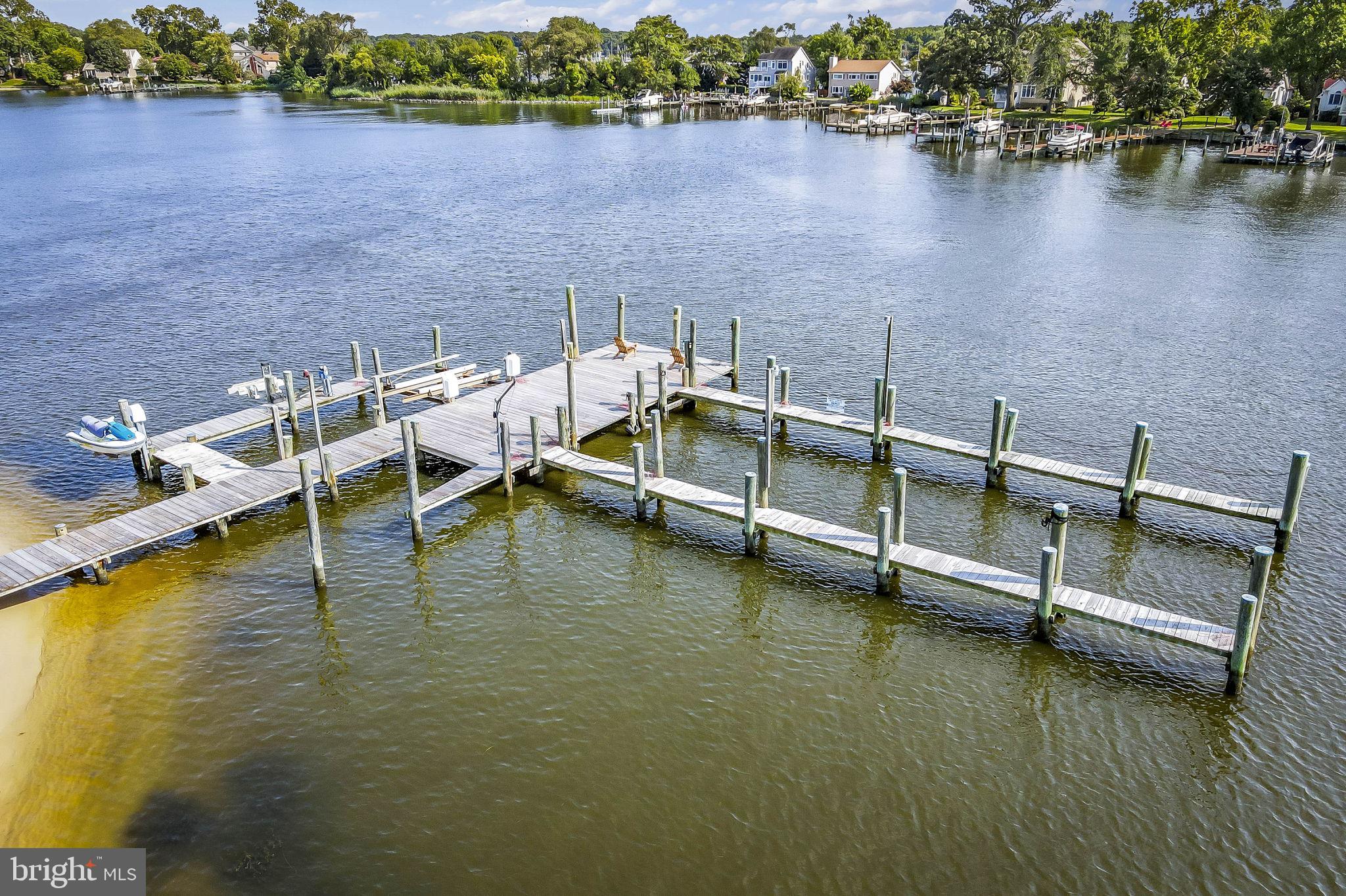 HICKORY POINT - Residential