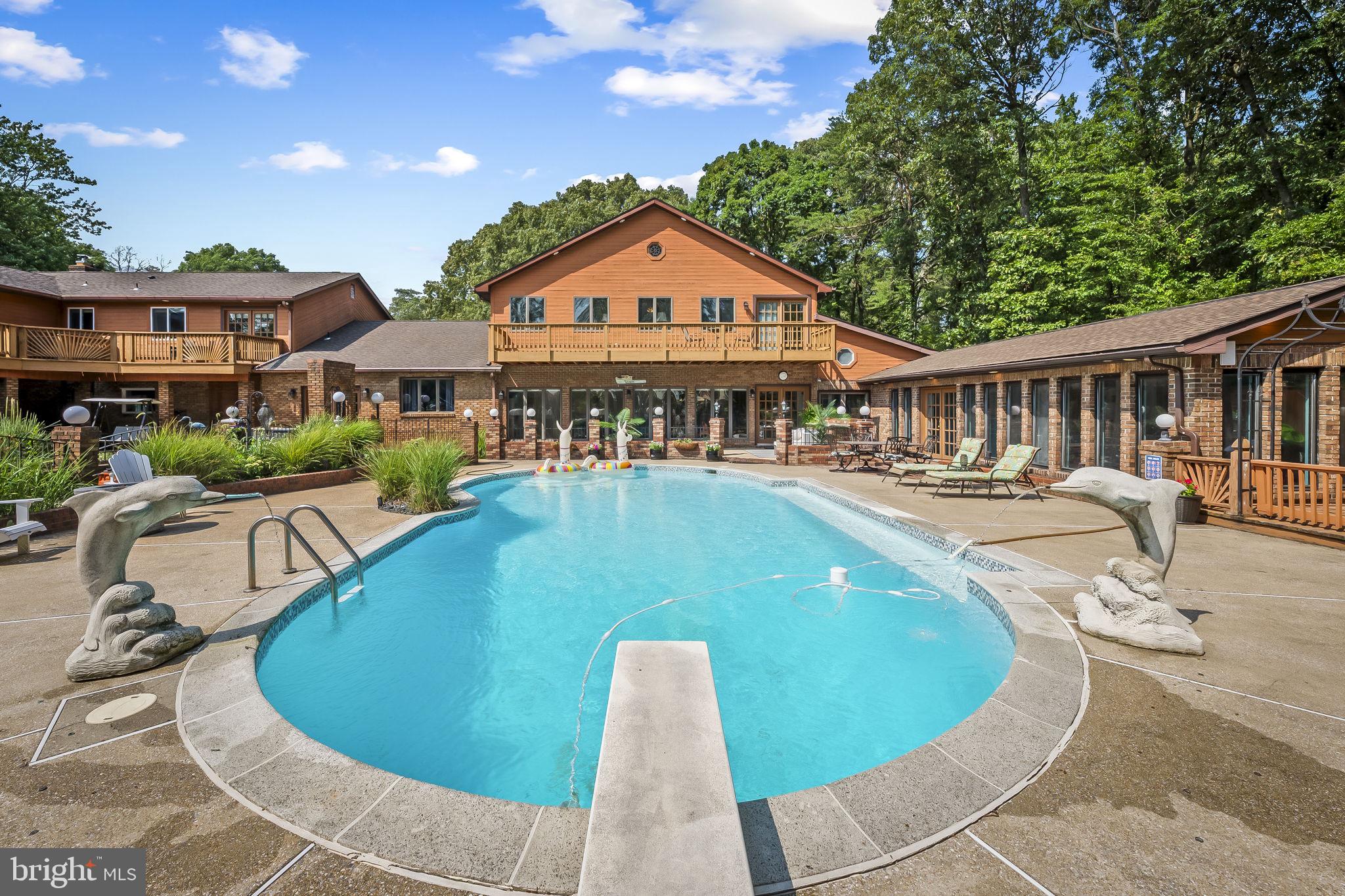 HICKORY POINT - Residential