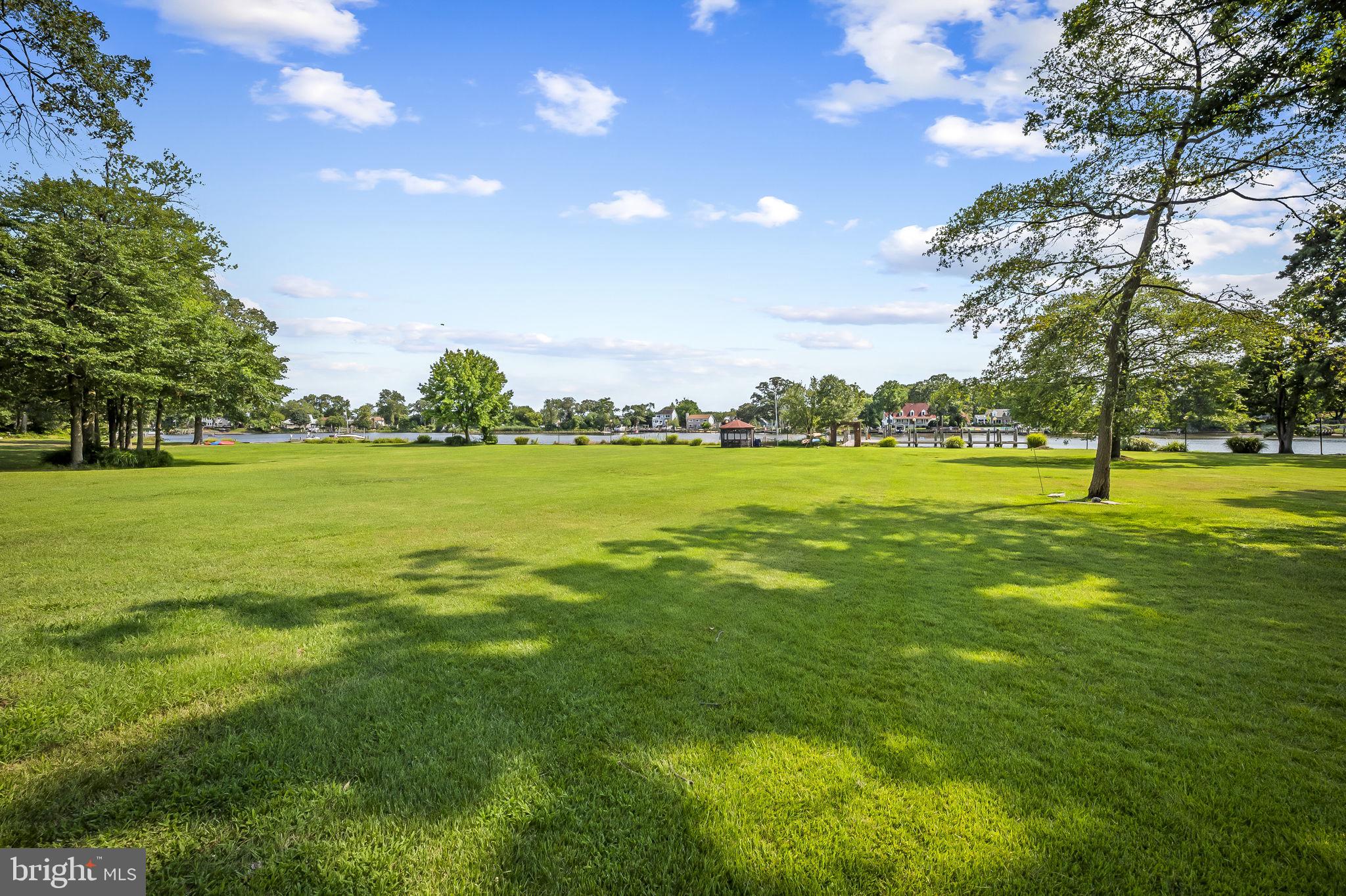 HICKORY POINT - Residential