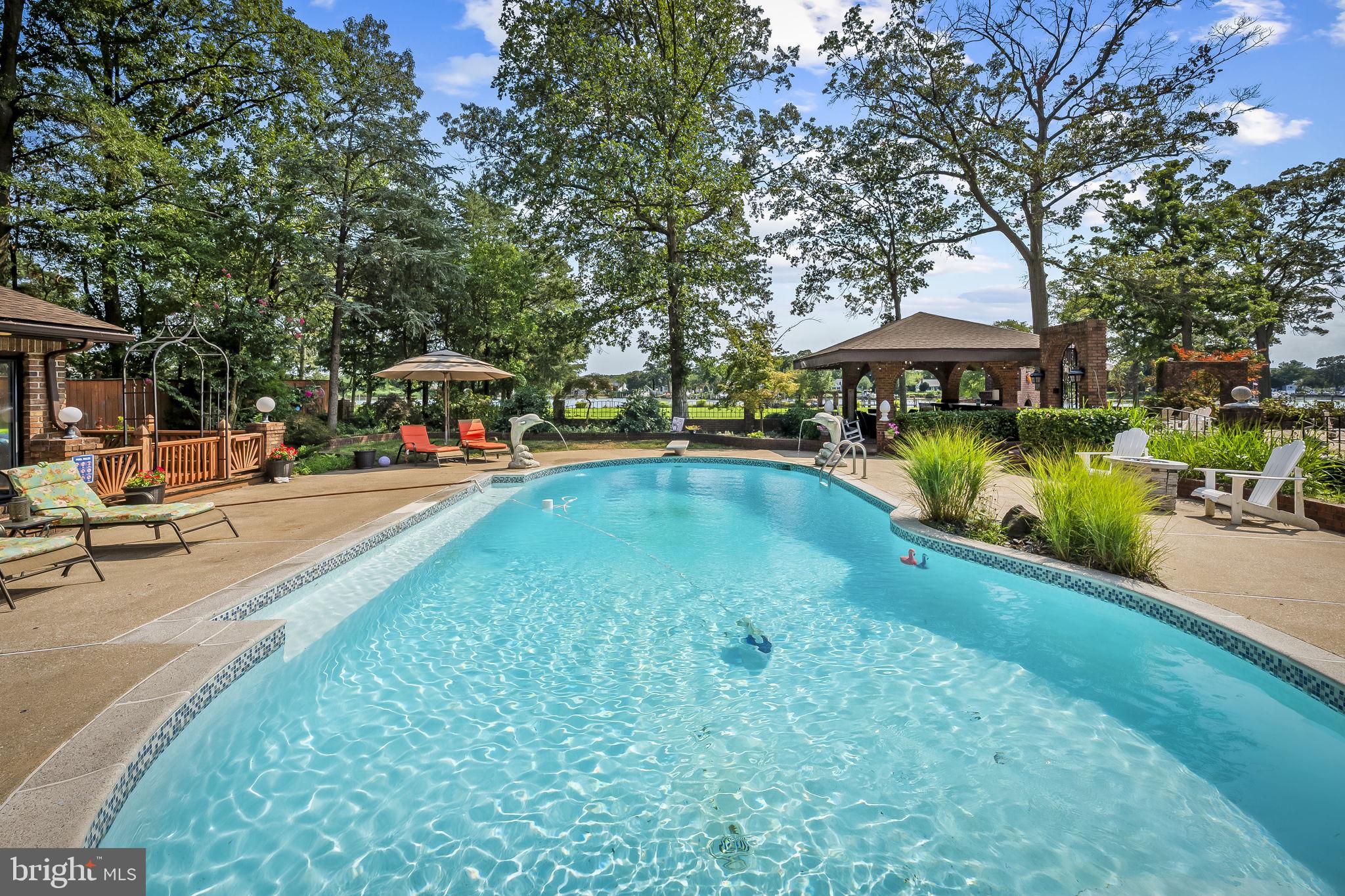 HICKORY POINT - Residential