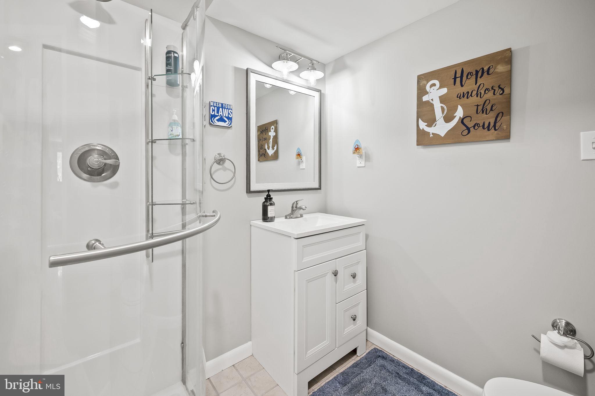 HICKORY POINT - Residential