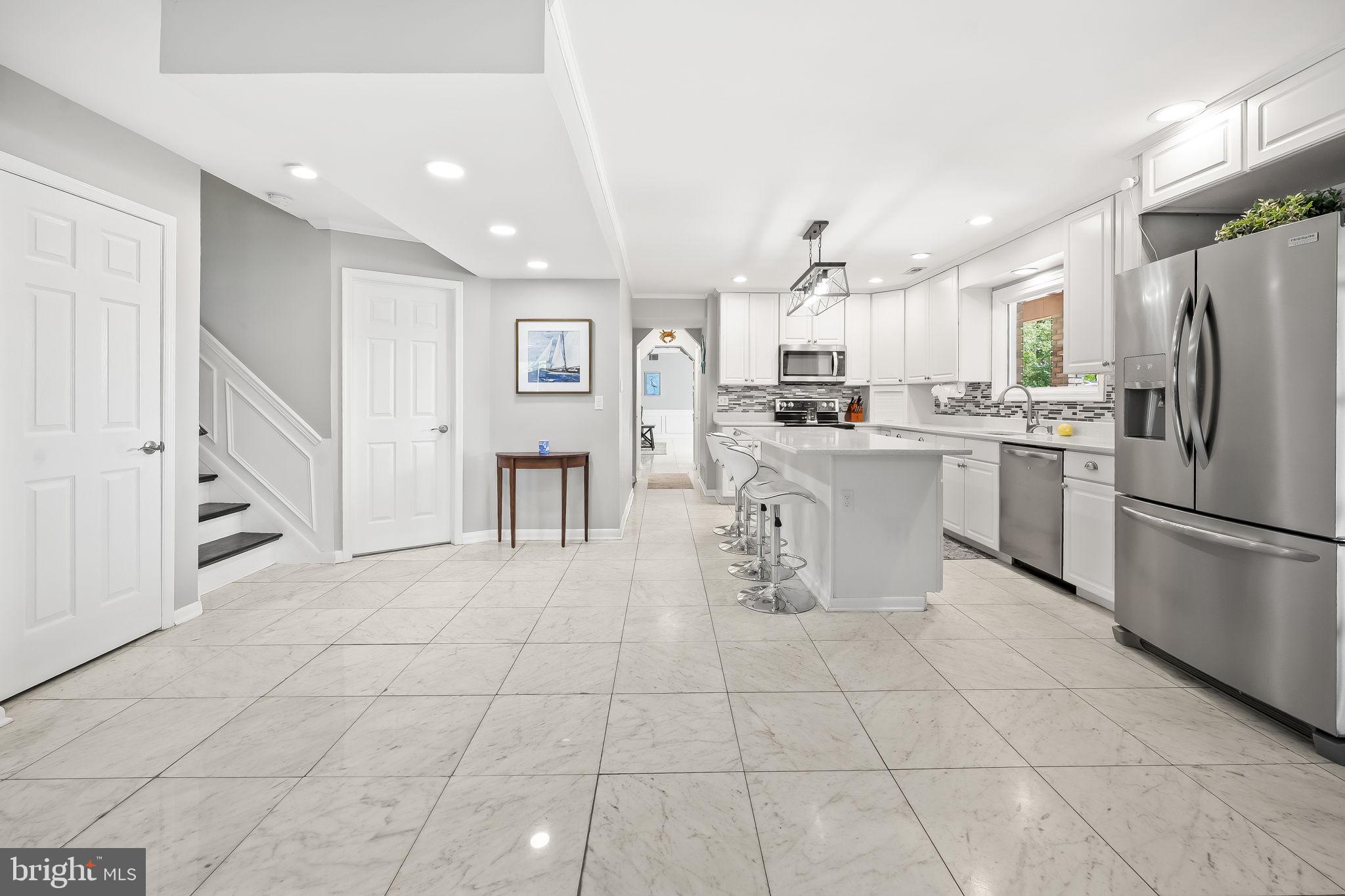 HICKORY POINT - Residential