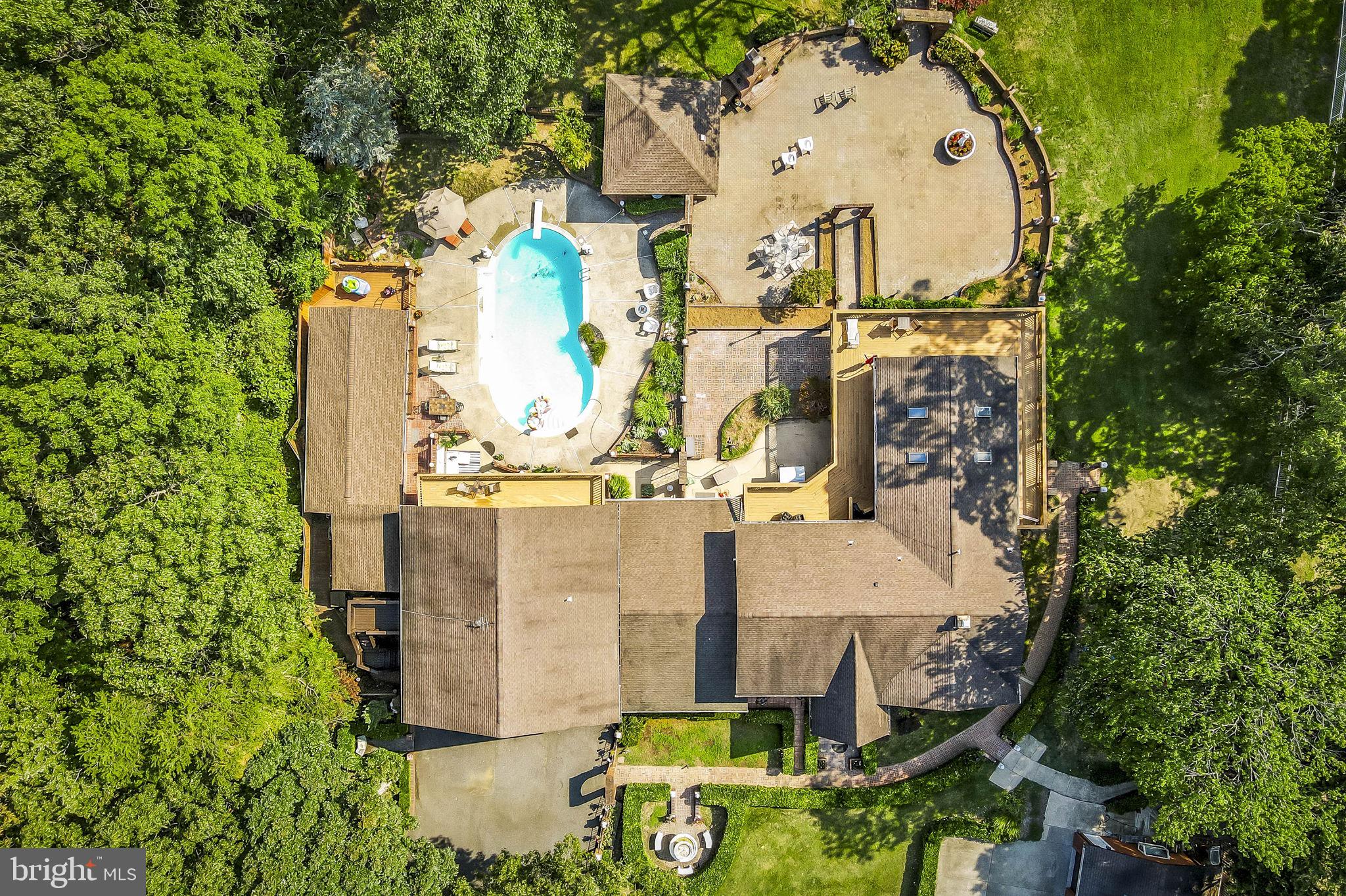 HICKORY POINT - Residential