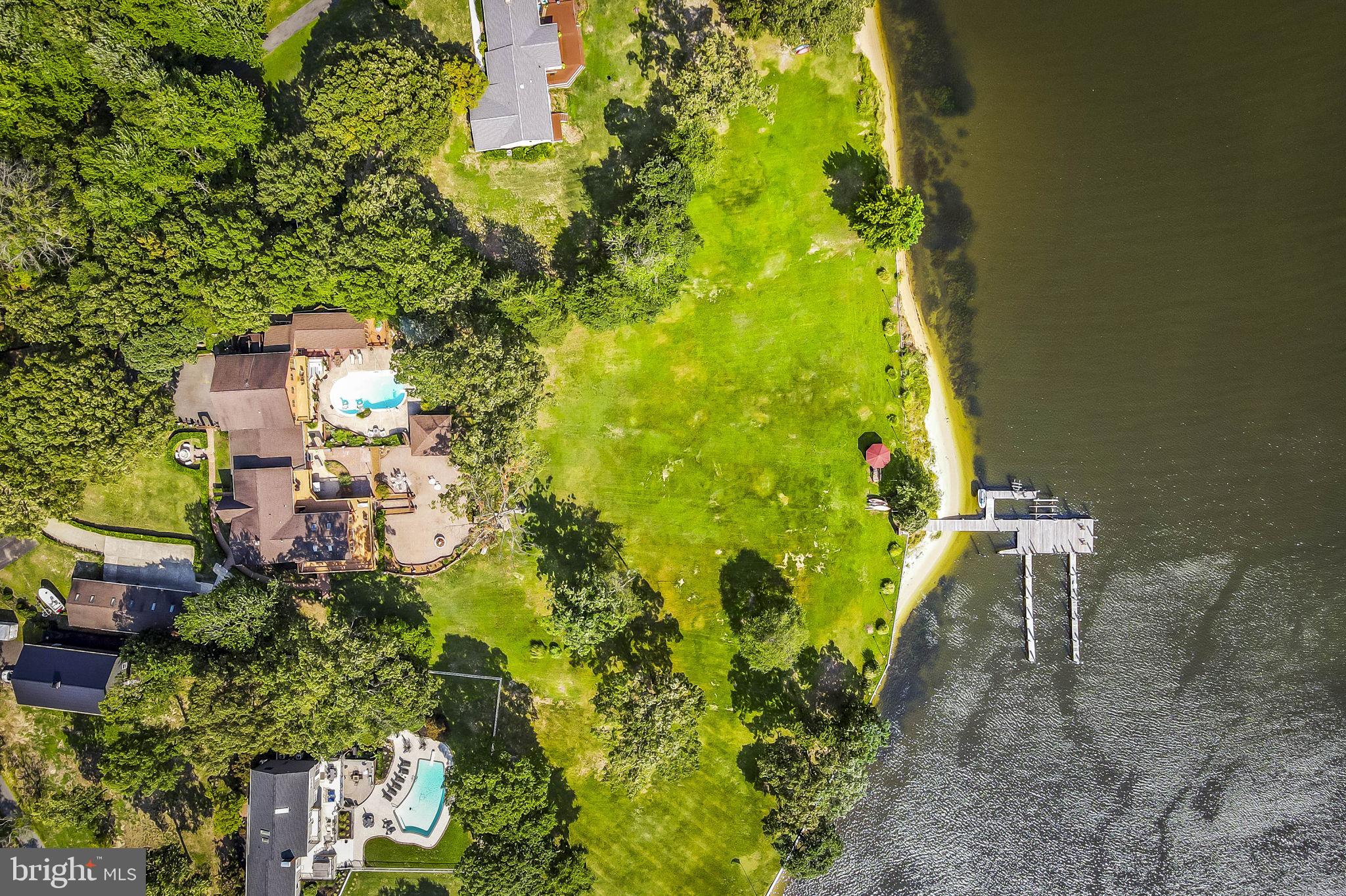 HICKORY POINT - Residential