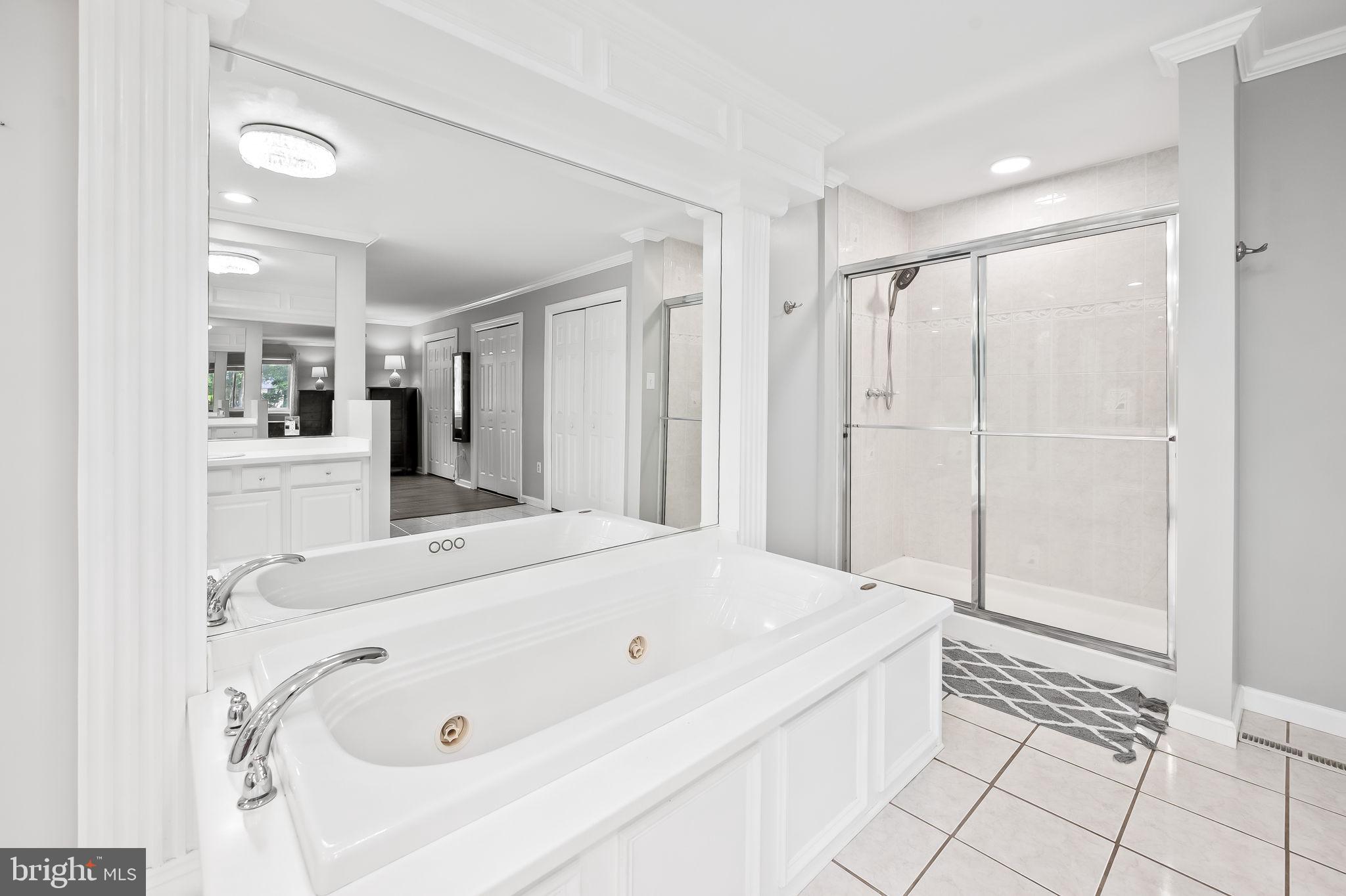 HICKORY POINT - Residential