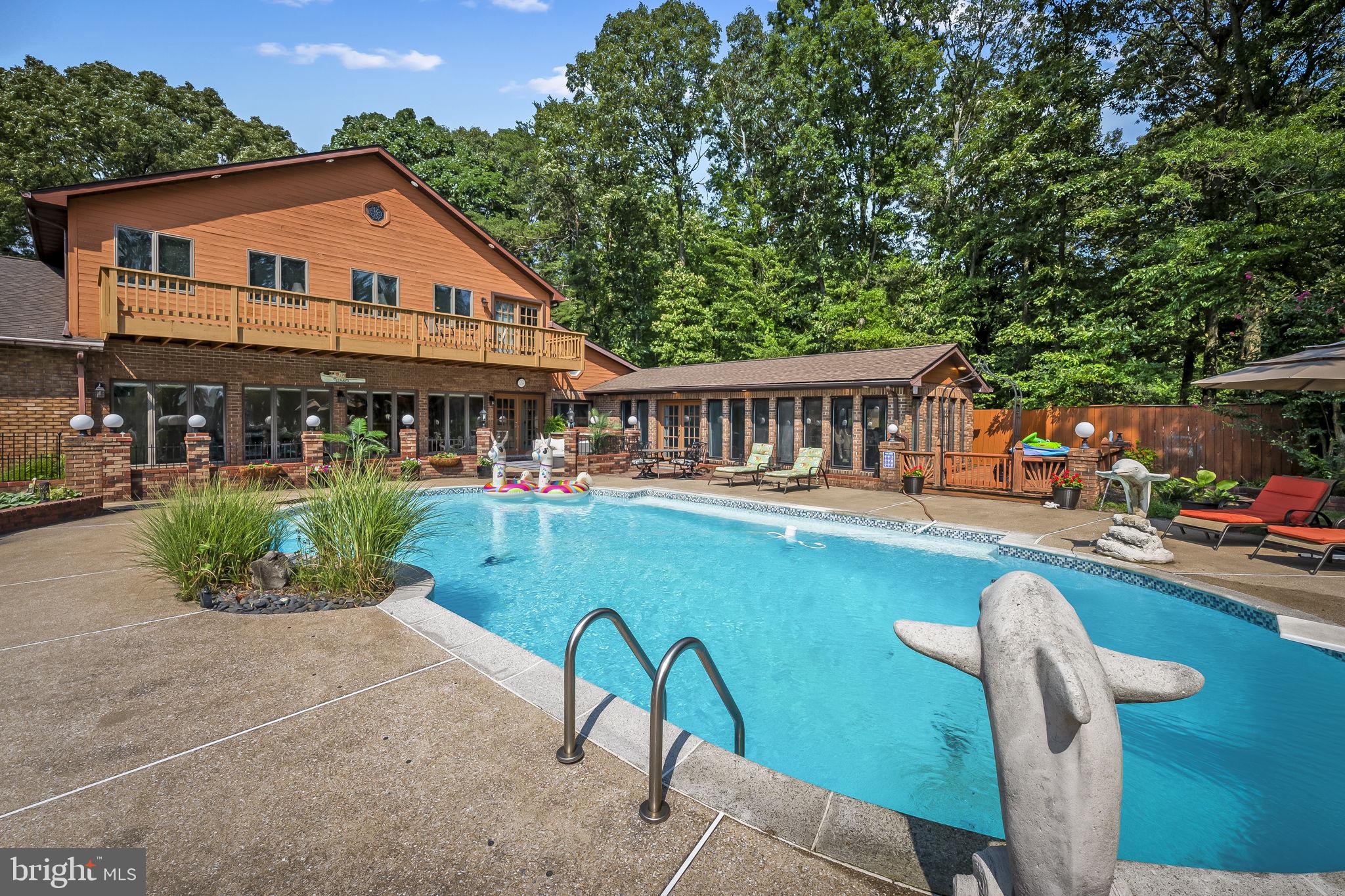 HICKORY POINT - Residential