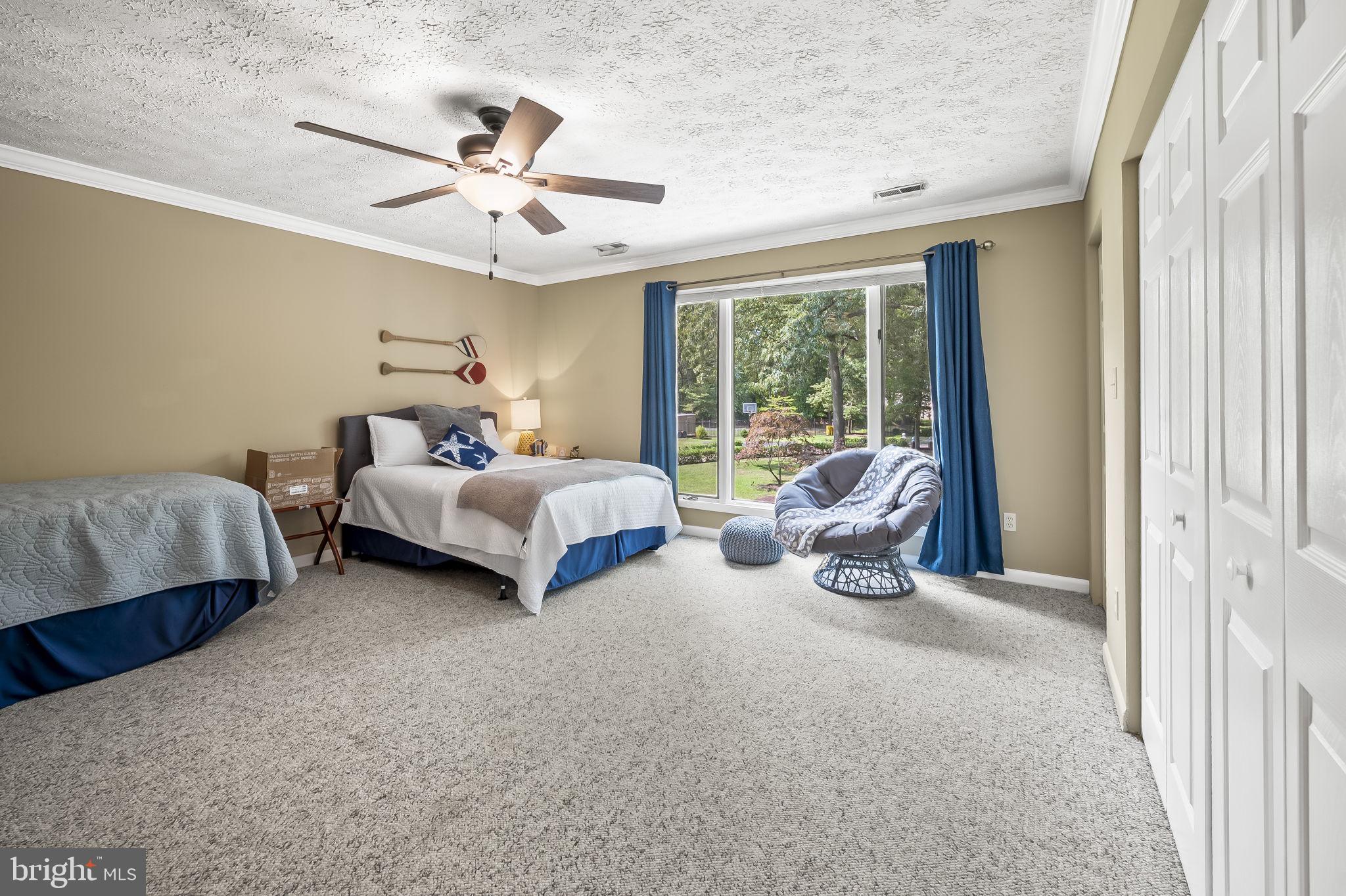 HICKORY POINT - Residential