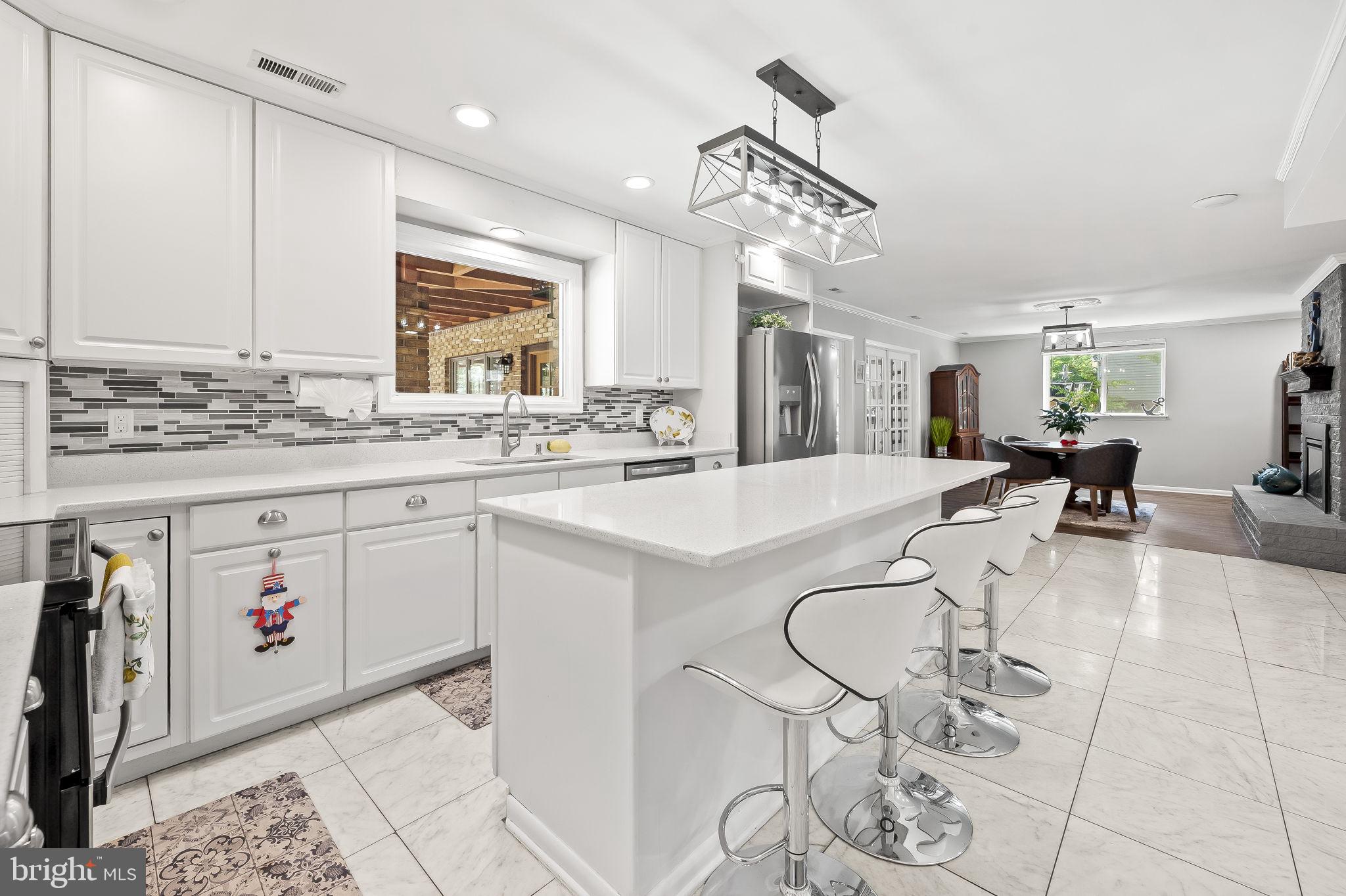 HICKORY POINT - Residential