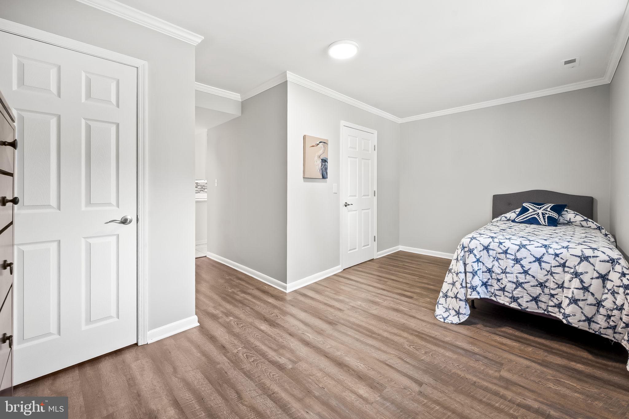 HICKORY POINT - Residential