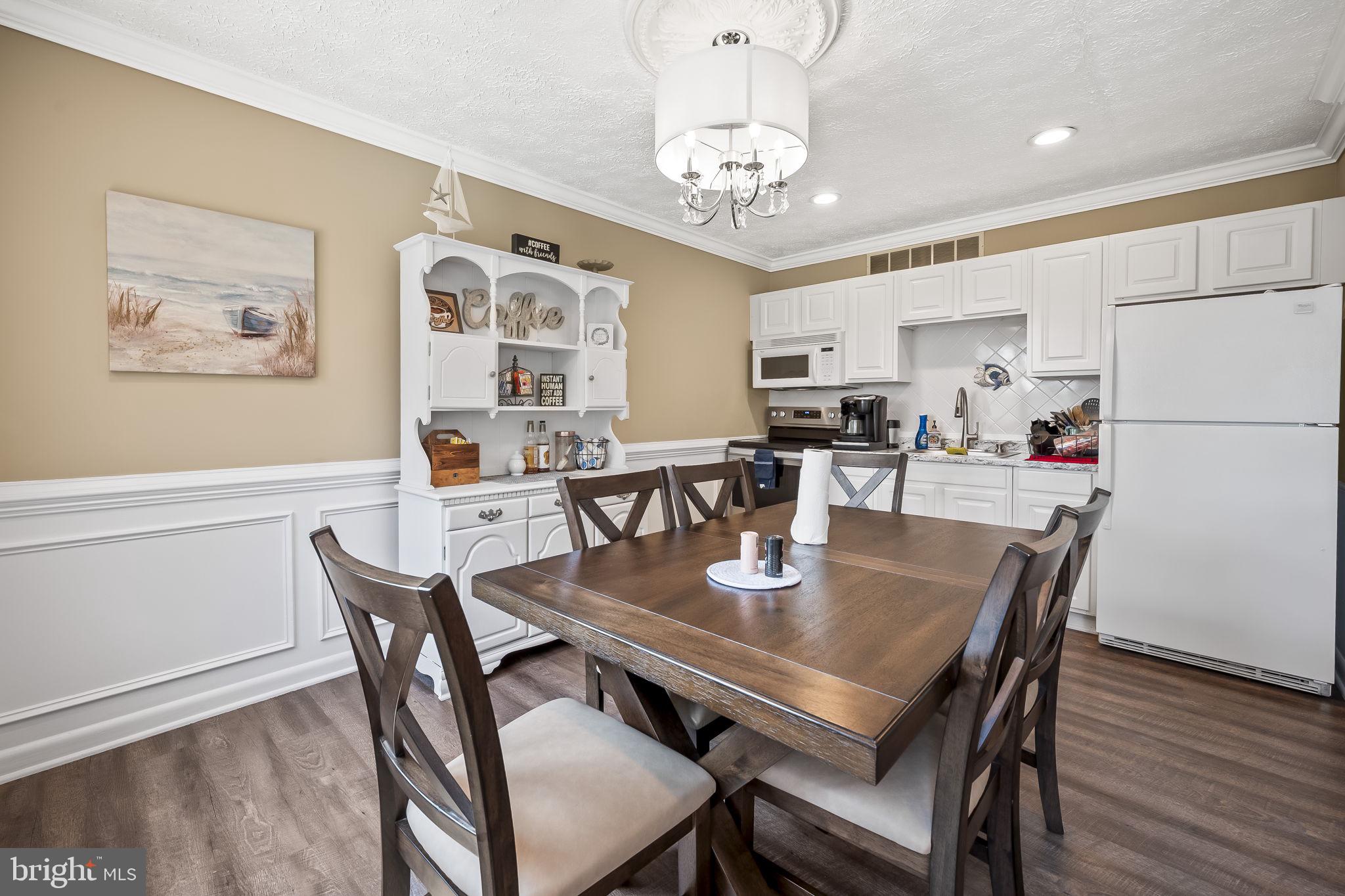 HICKORY POINT - Residential