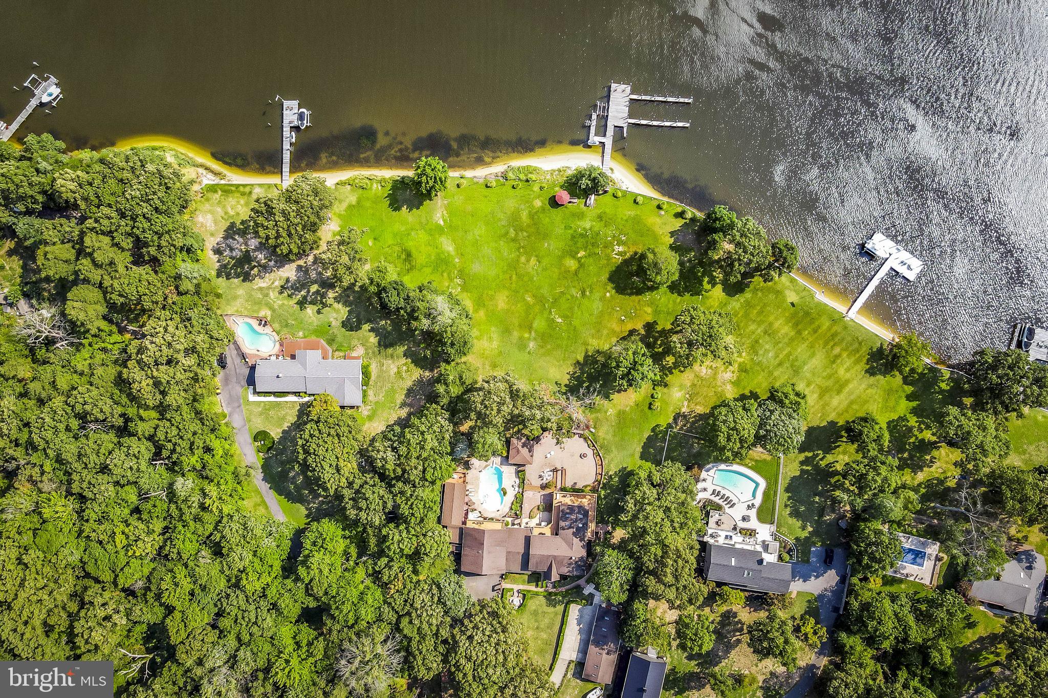 HICKORY POINT - Residential