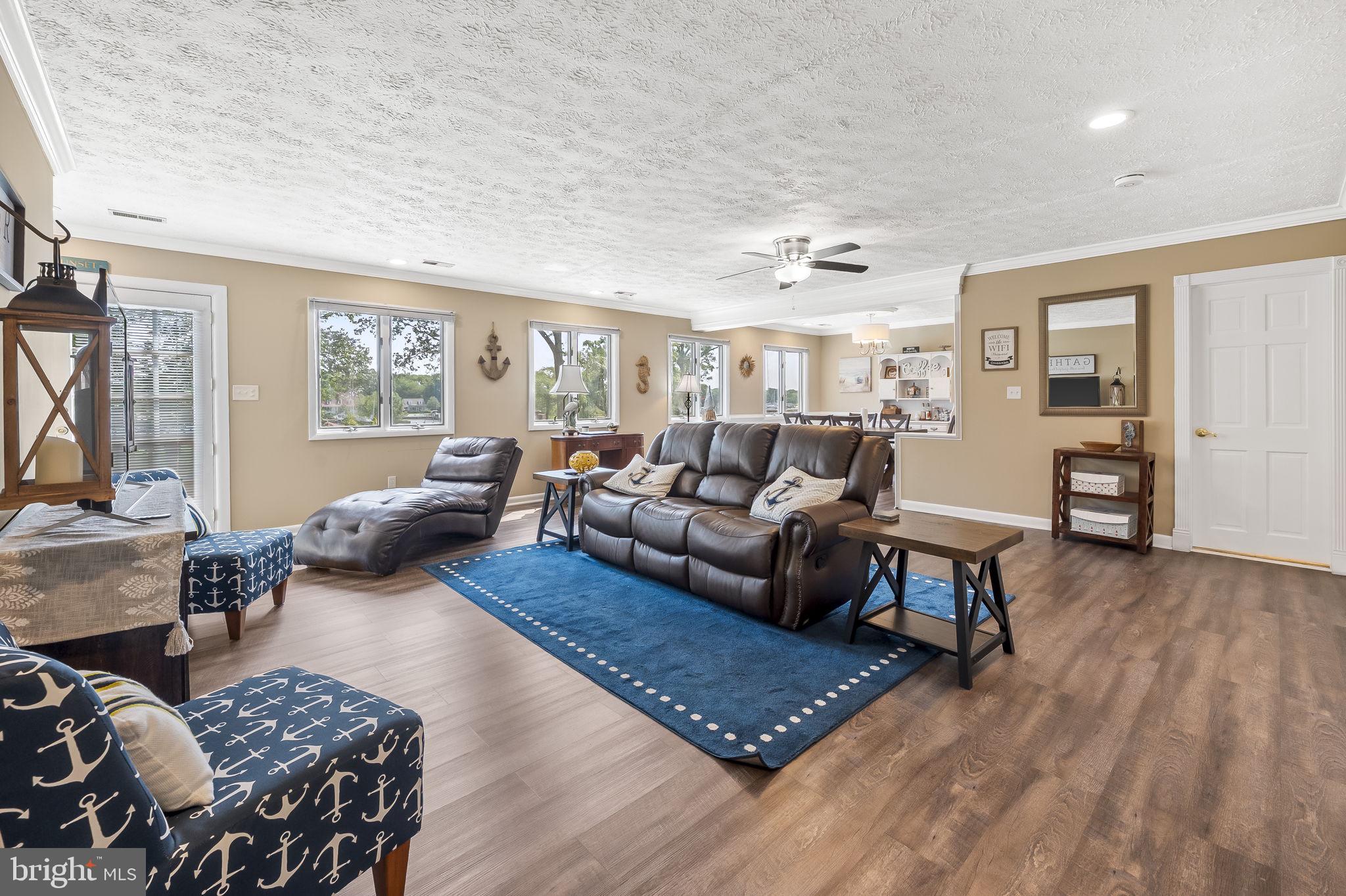 HICKORY POINT - Residential