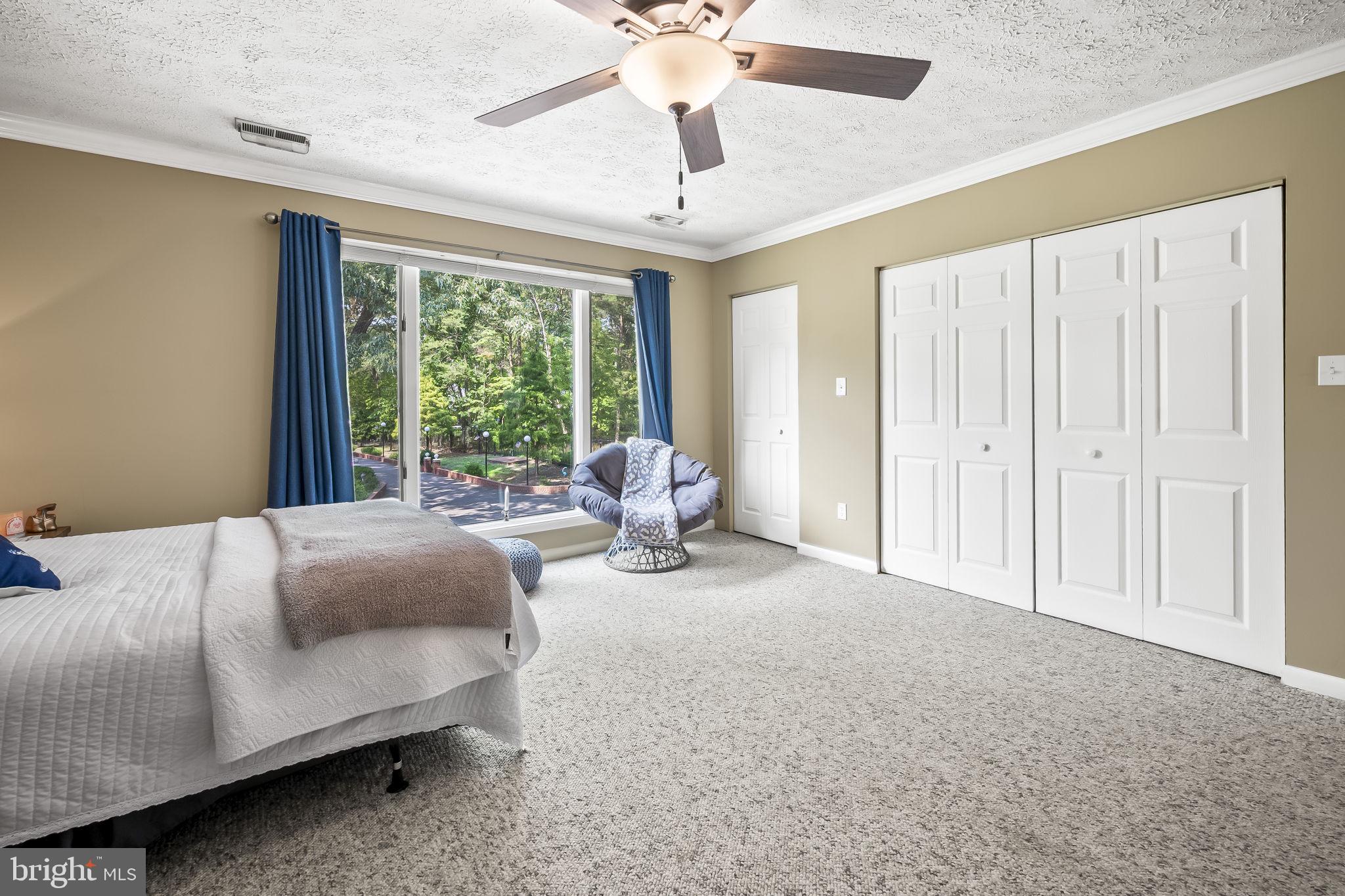 HICKORY POINT - Residential