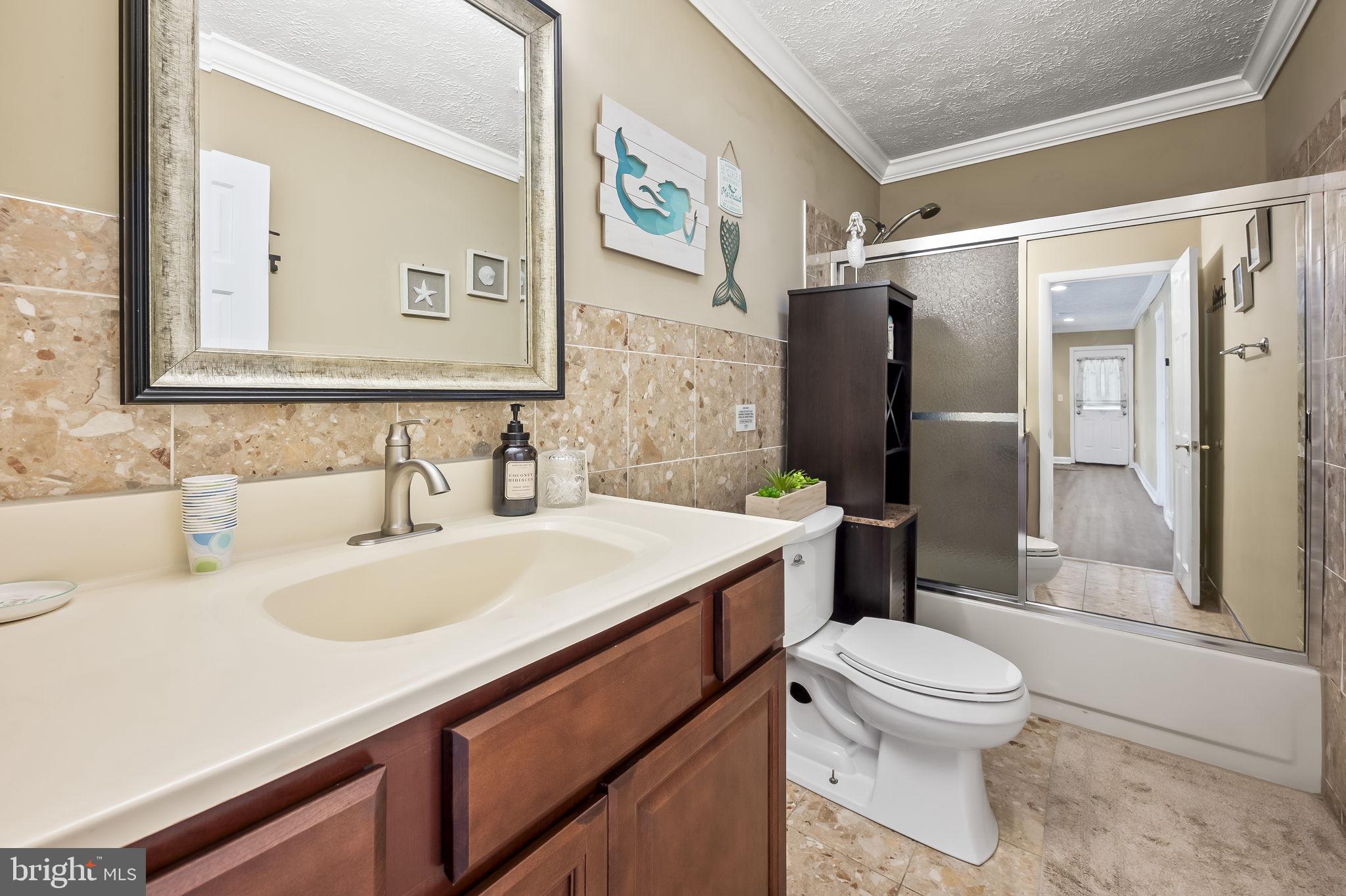 HICKORY POINT - Residential