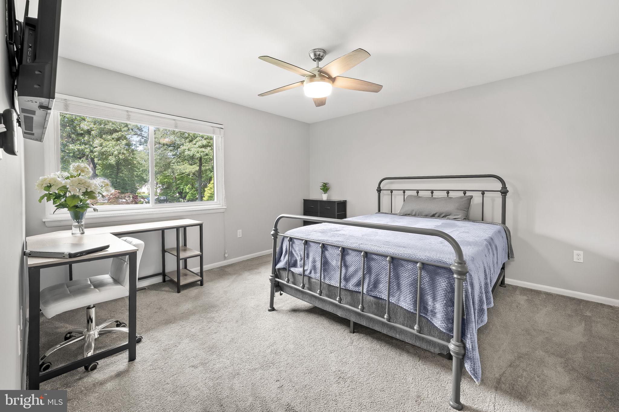 HICKORY POINT - Residential