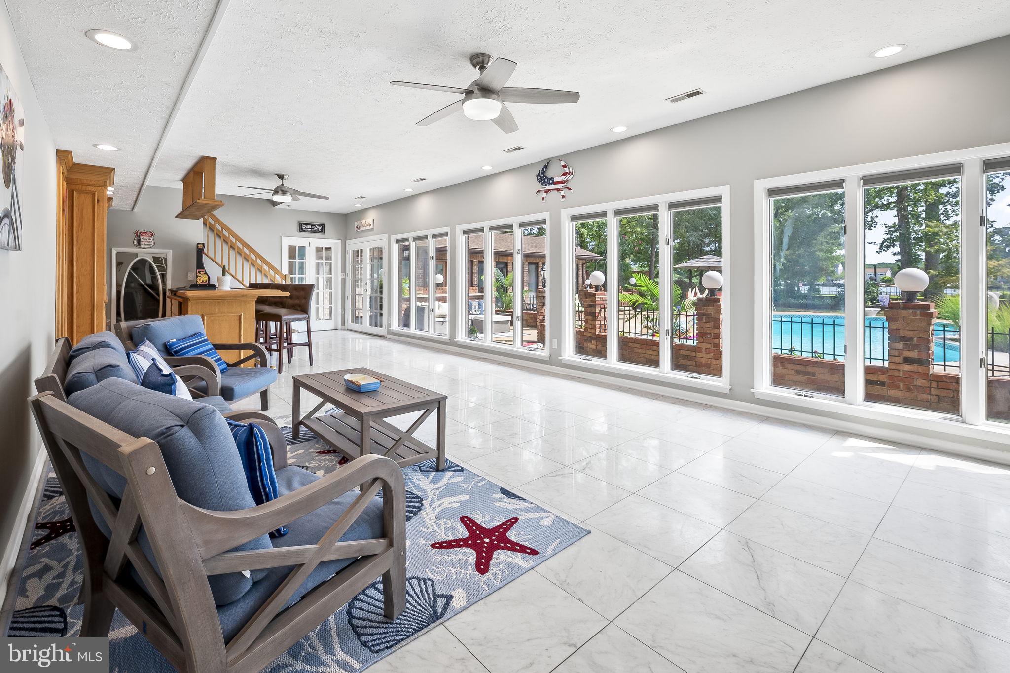 HICKORY POINT - Residential