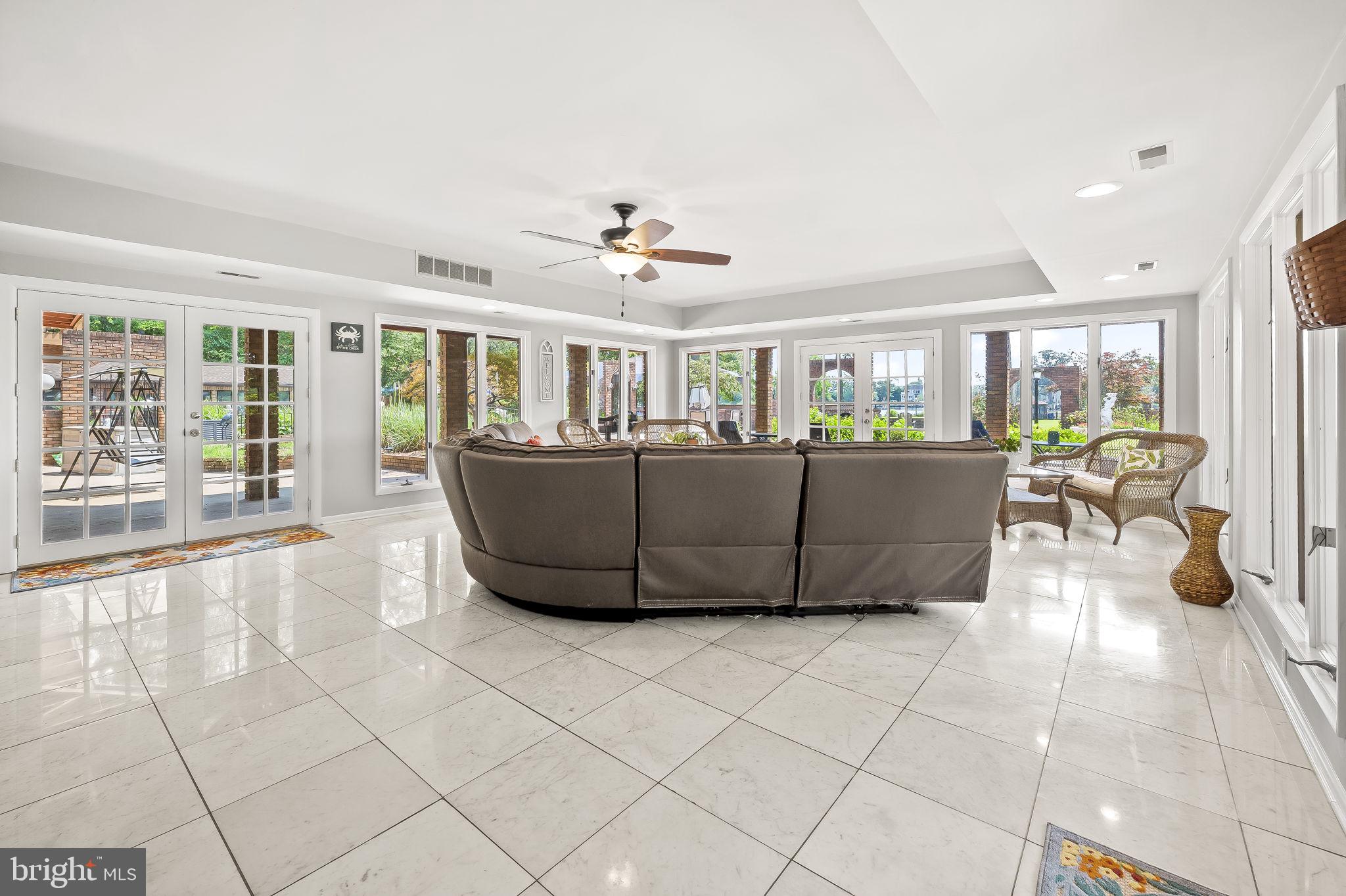 HICKORY POINT - Residential