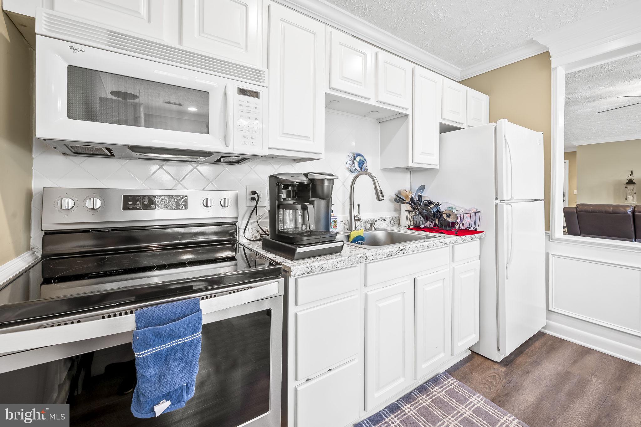 HICKORY POINT - Residential