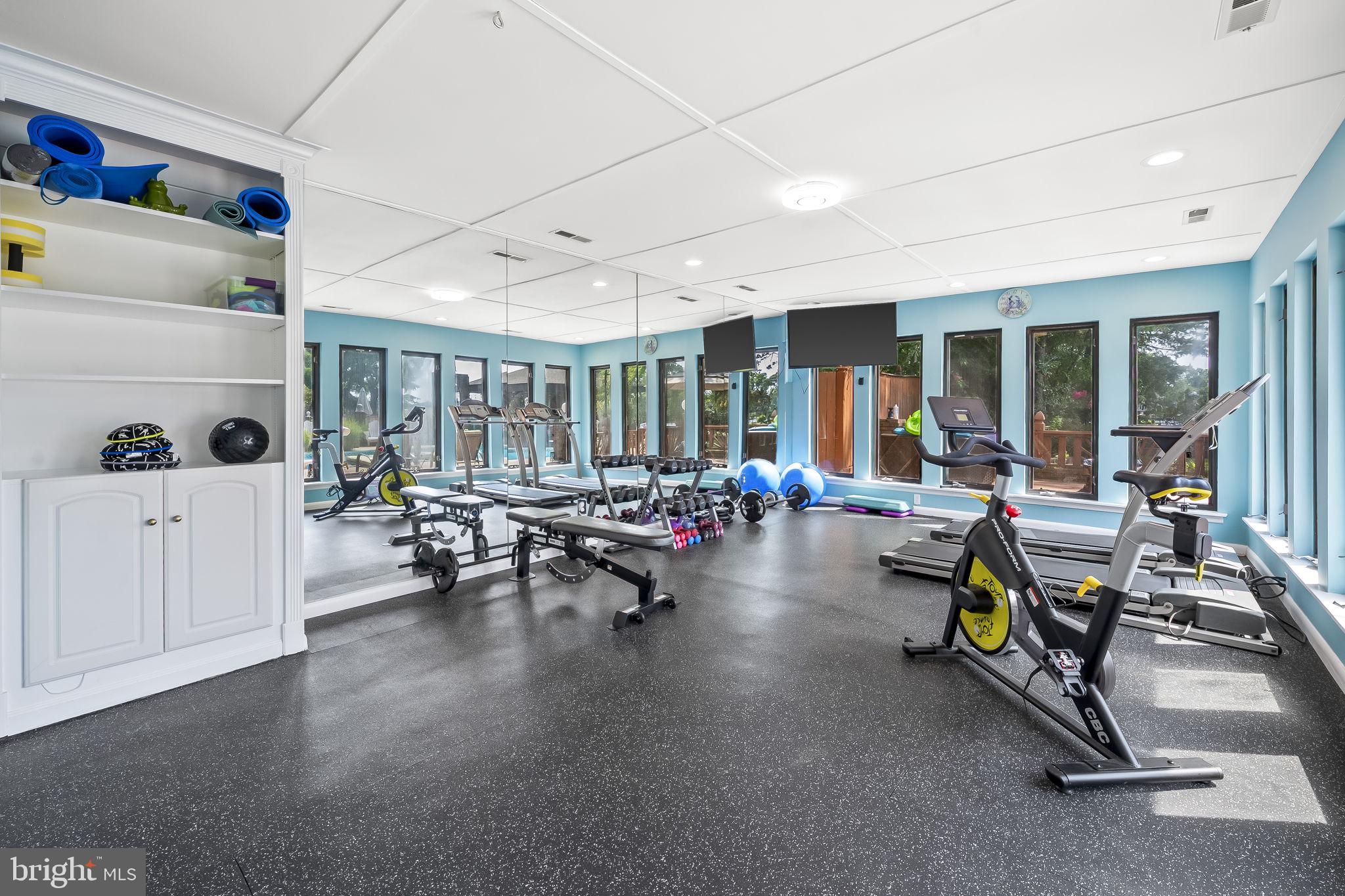 HICKORY POINT - Residential