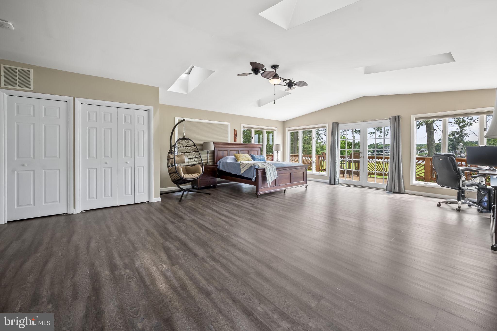 HICKORY POINT - Residential