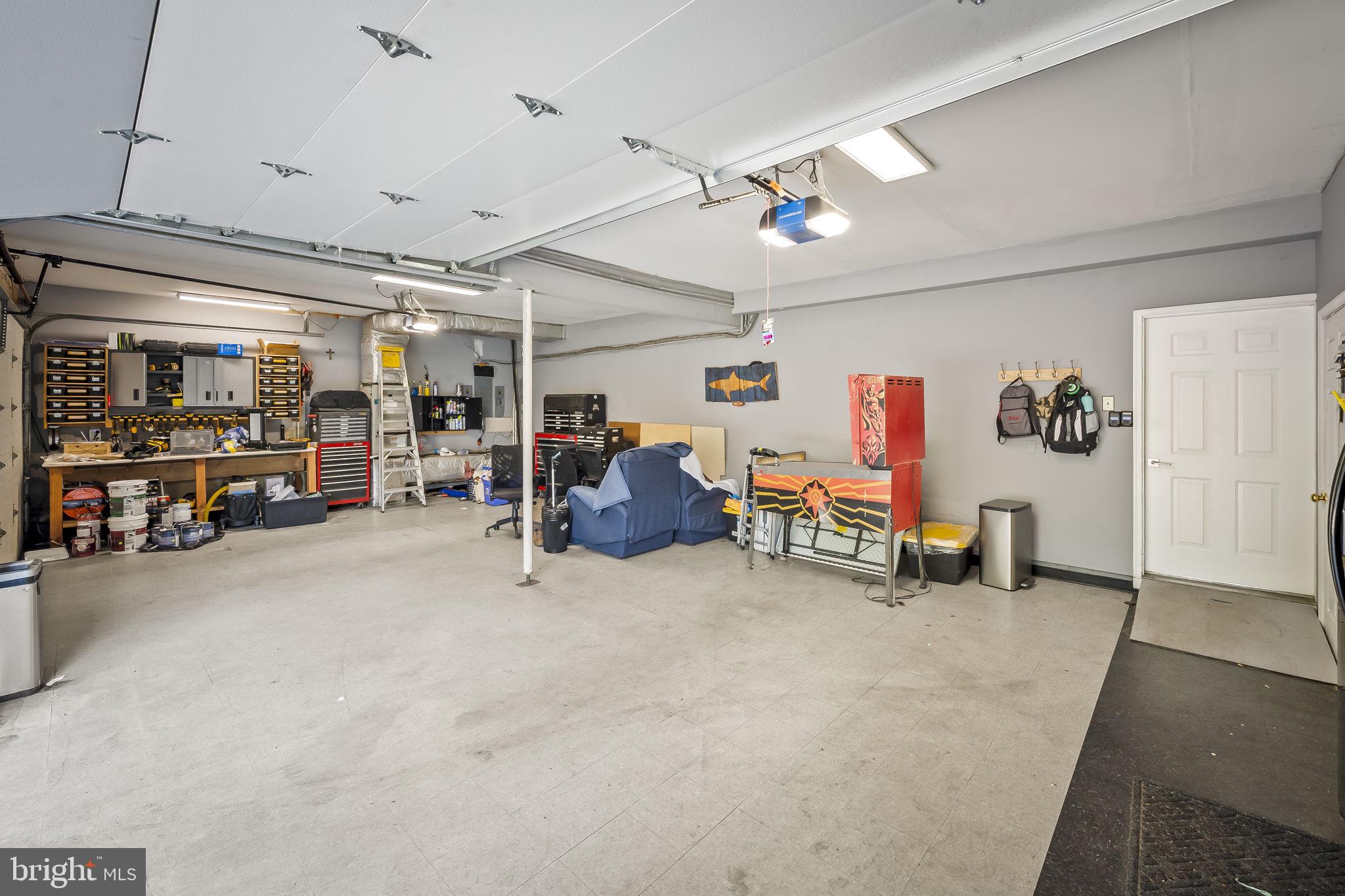 HICKORY POINT - Residential