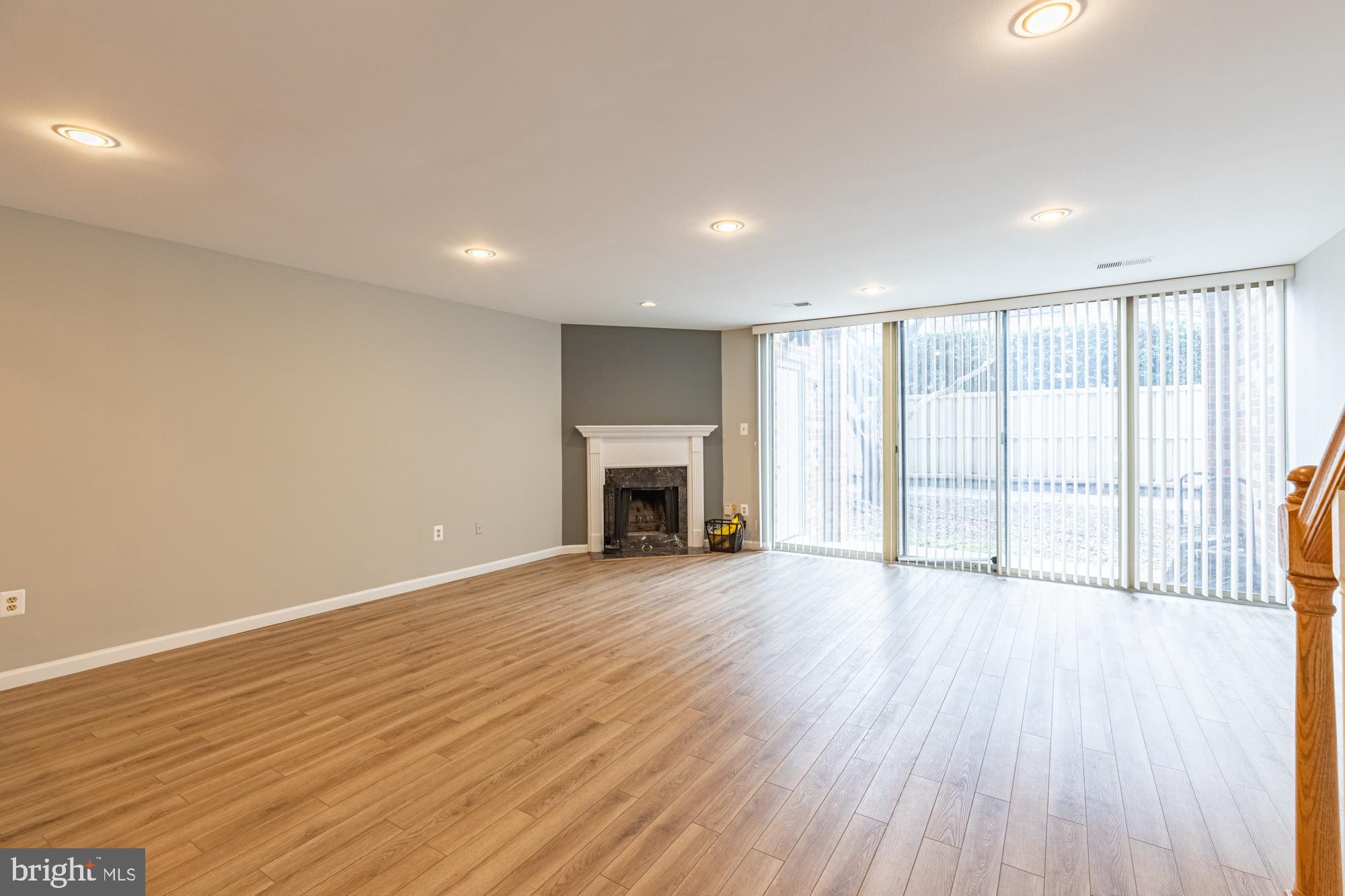 SOUTHAMPTON - Residential Lease