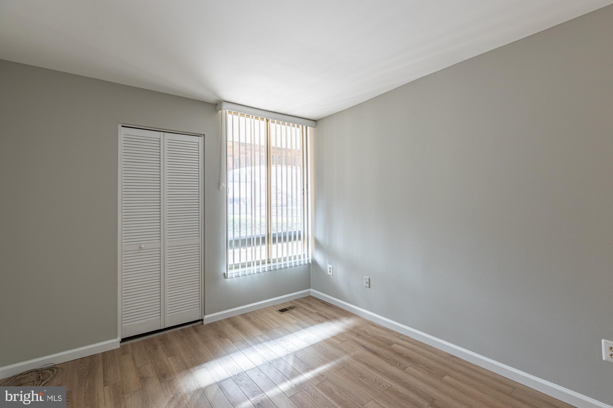 SOUTHAMPTON - Residential Lease