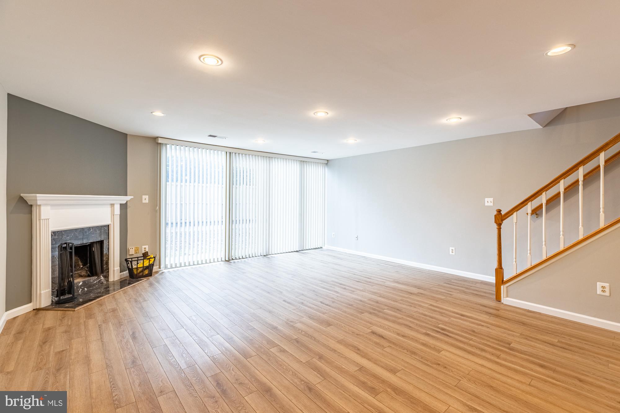 SOUTHAMPTON - Residential Lease